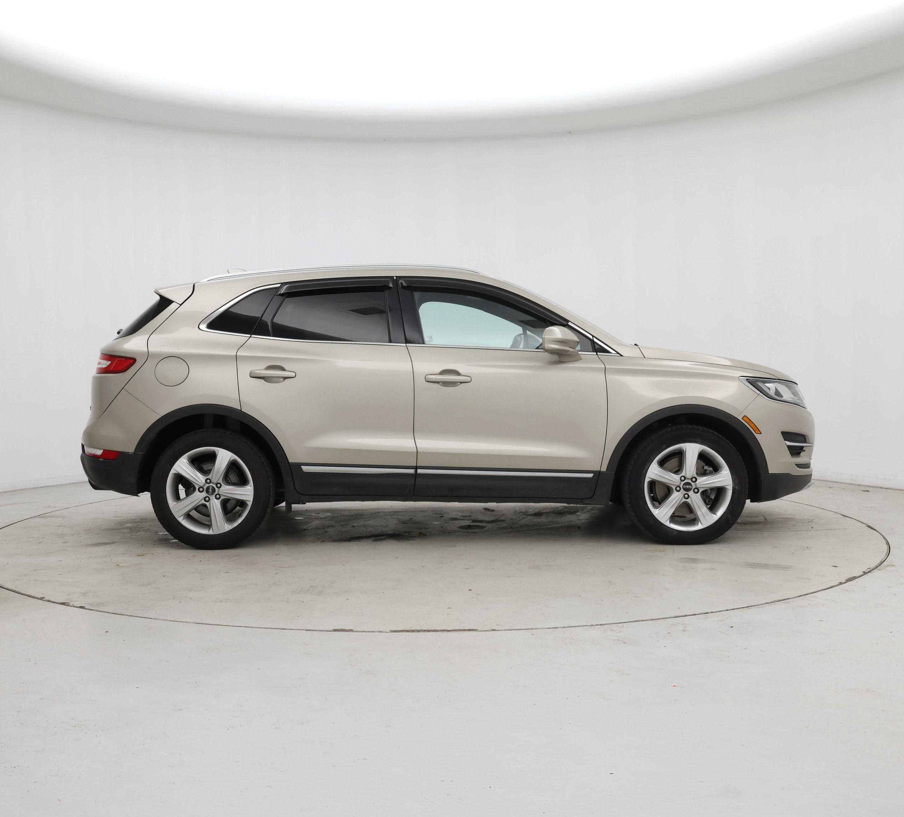 Thumbnail: 2015 Lincoln MKC - 7