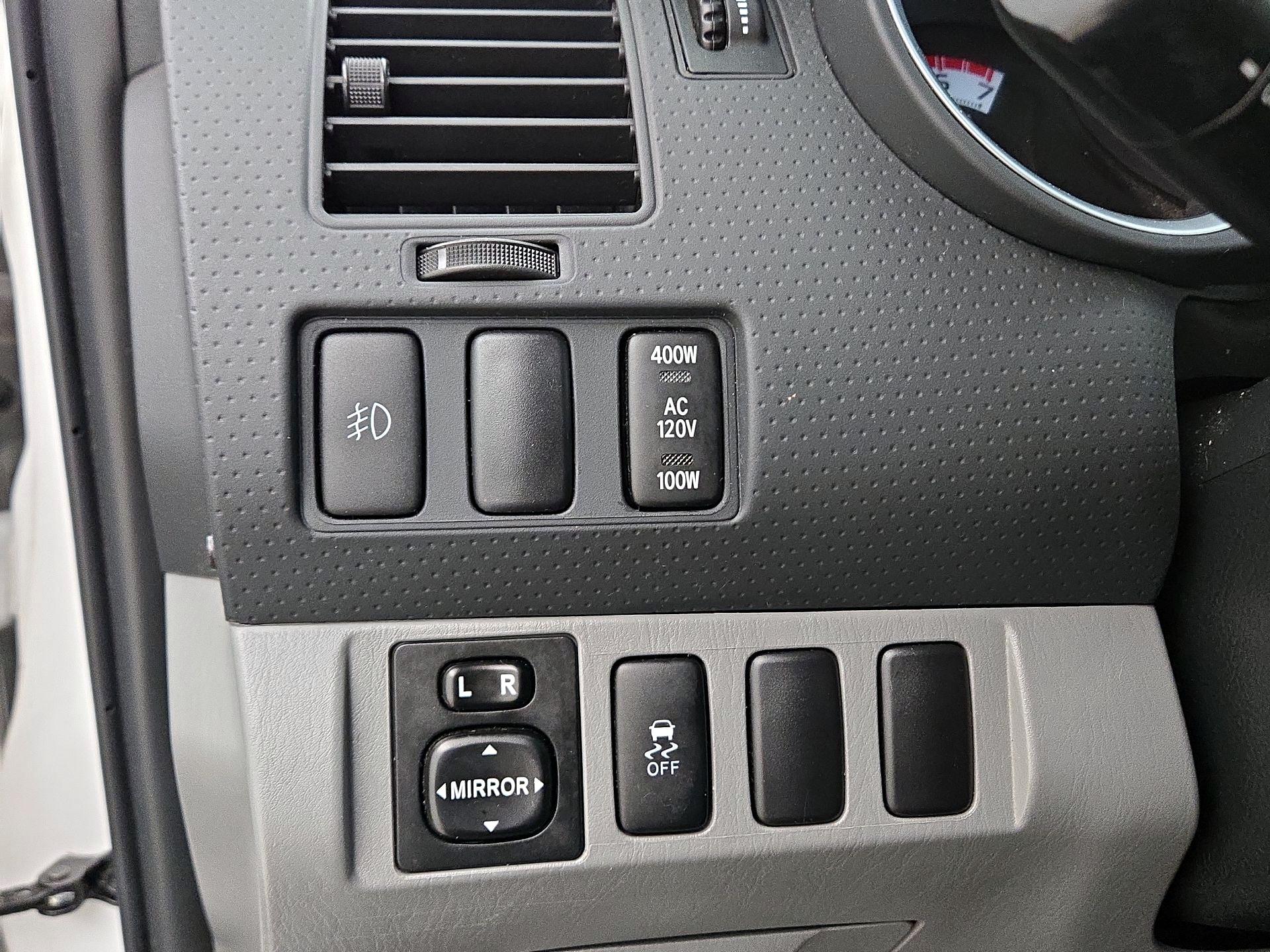 Thumbnail: 2015 Toyota Tacoma - 13