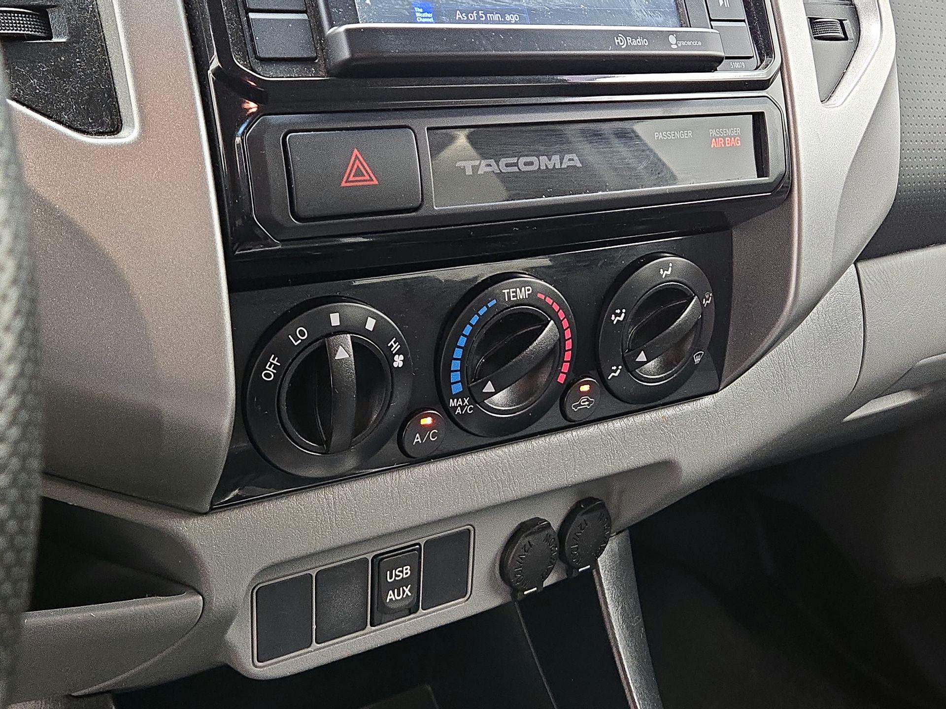 Thumbnail: 2015 Toyota Tacoma - 16