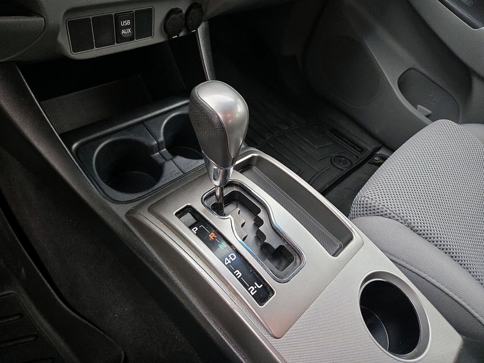 Thumbnail: 2015 Toyota Tacoma - 17