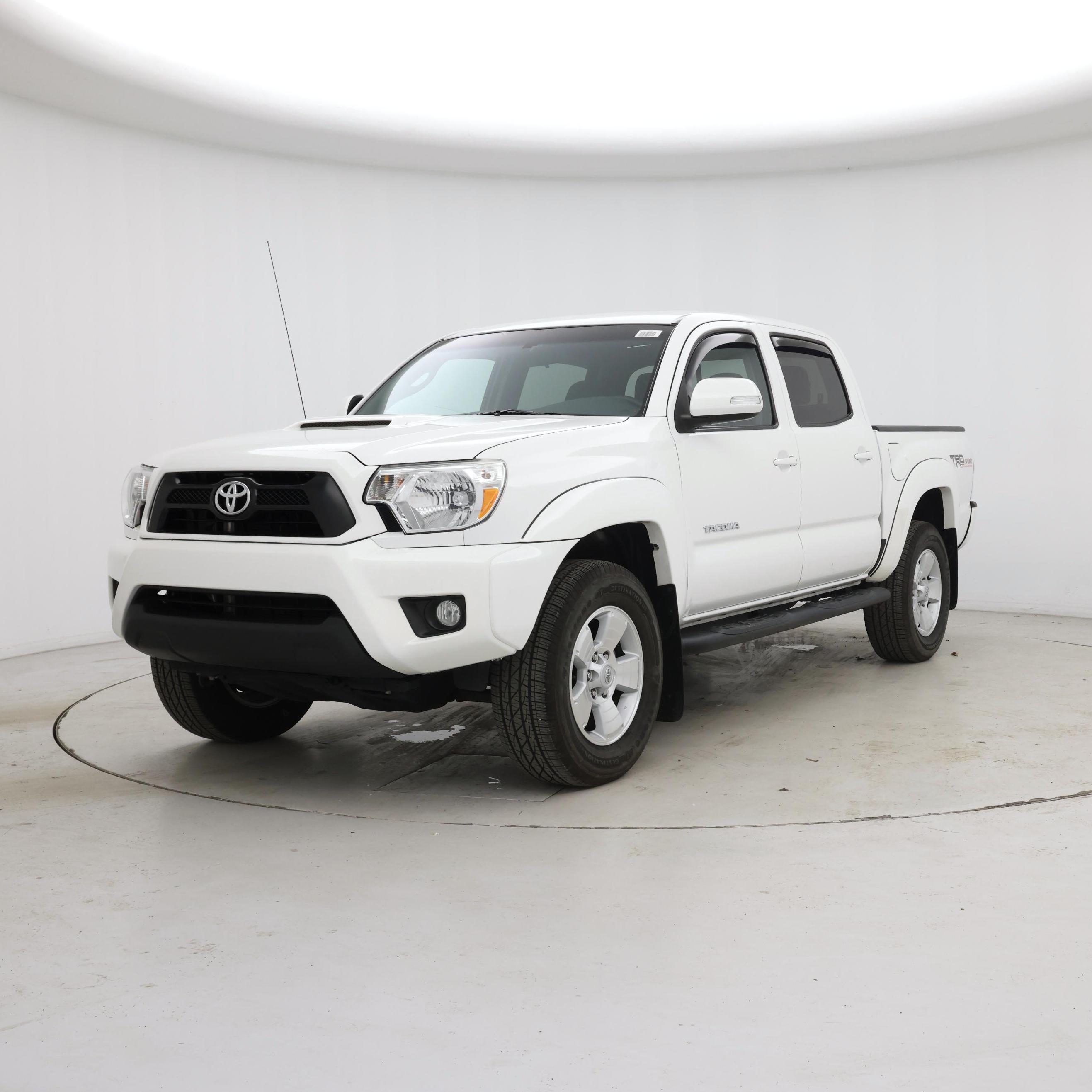 Thumbnail: 2015 Toyota Tacoma - 4
