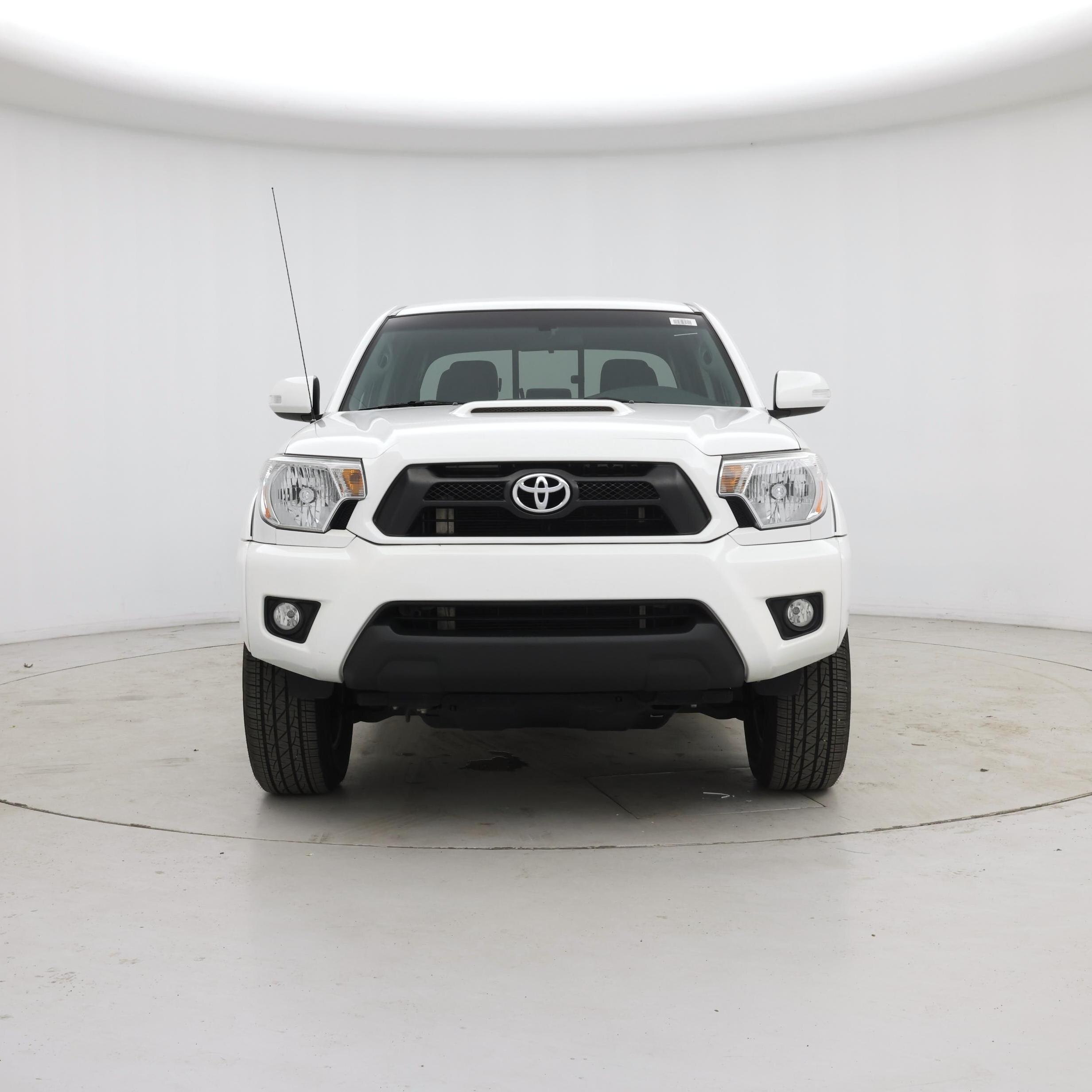 Thumbnail: 2015 Toyota Tacoma - 5