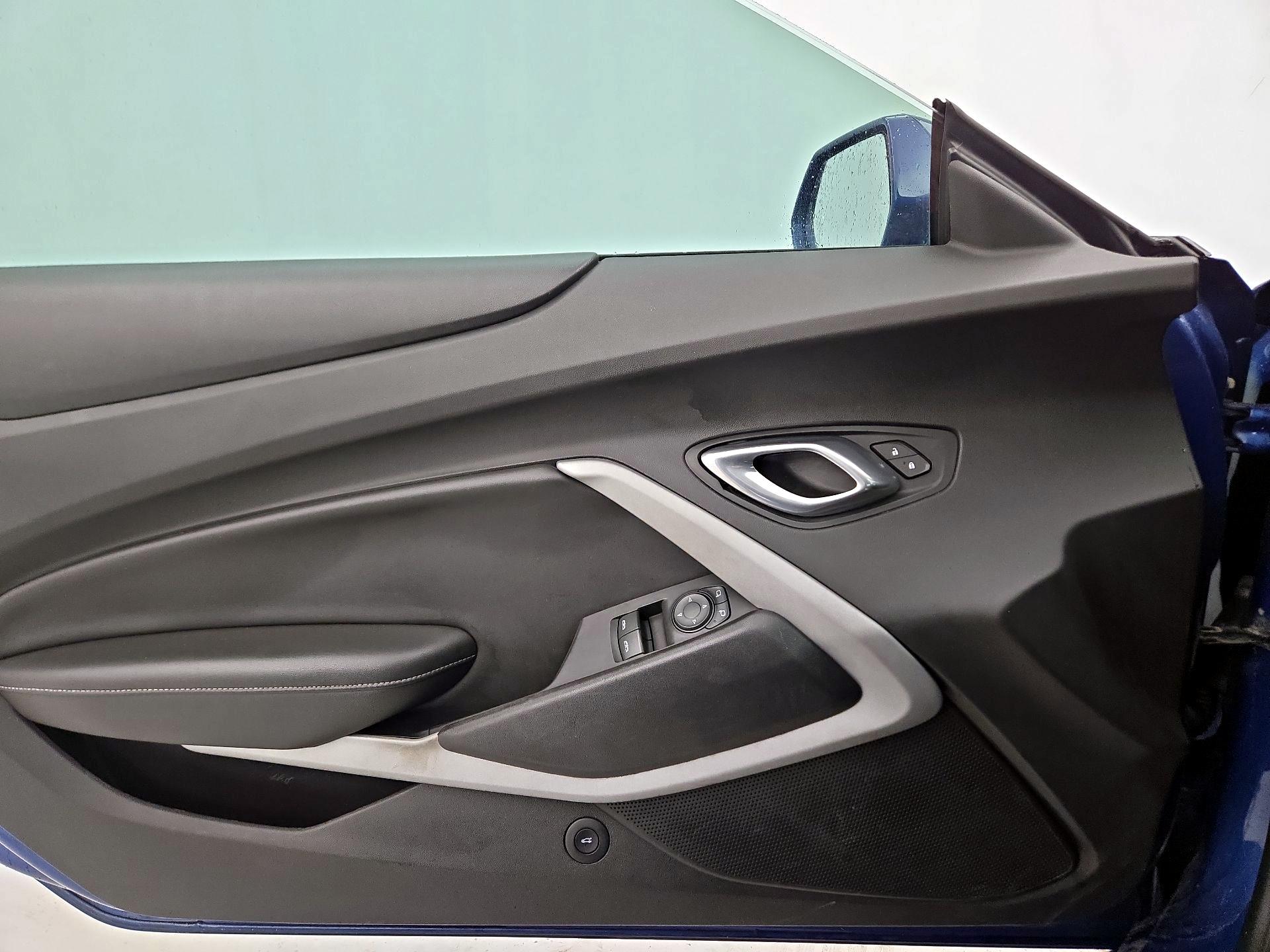 Thumbnail: 2019 Chevrolet Camaro - 12