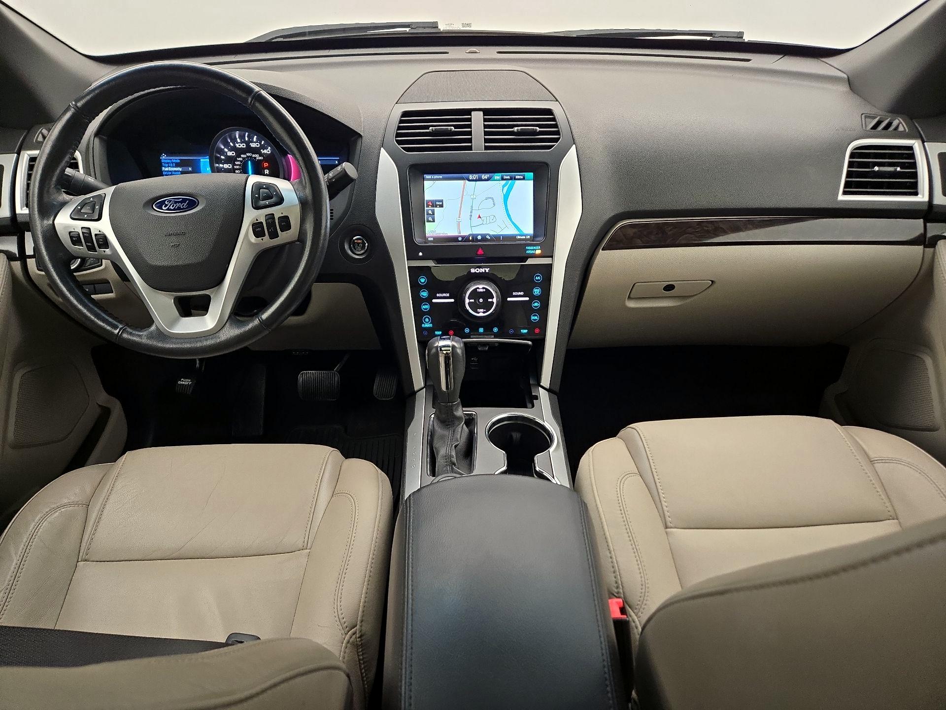 Thumbnail: 2015 Ford Explorer - 9