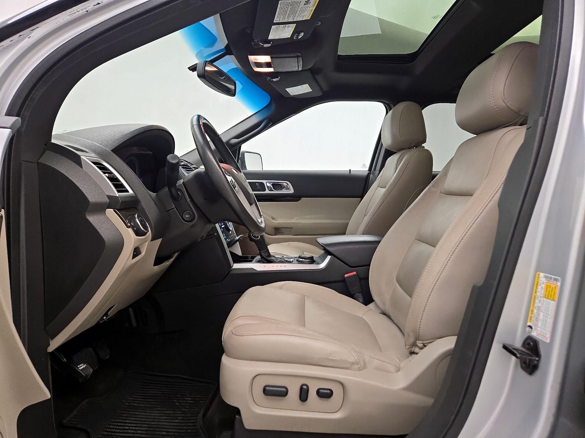 Thumbnail: 2015 Ford Explorer - 11