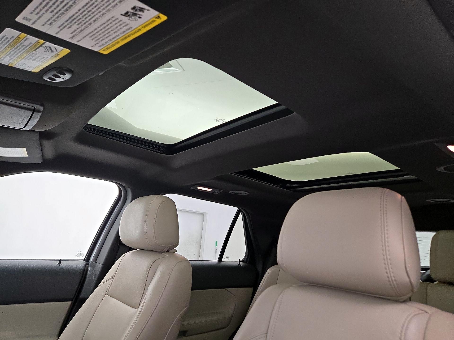 Thumbnail: 2015 Ford Explorer - 20