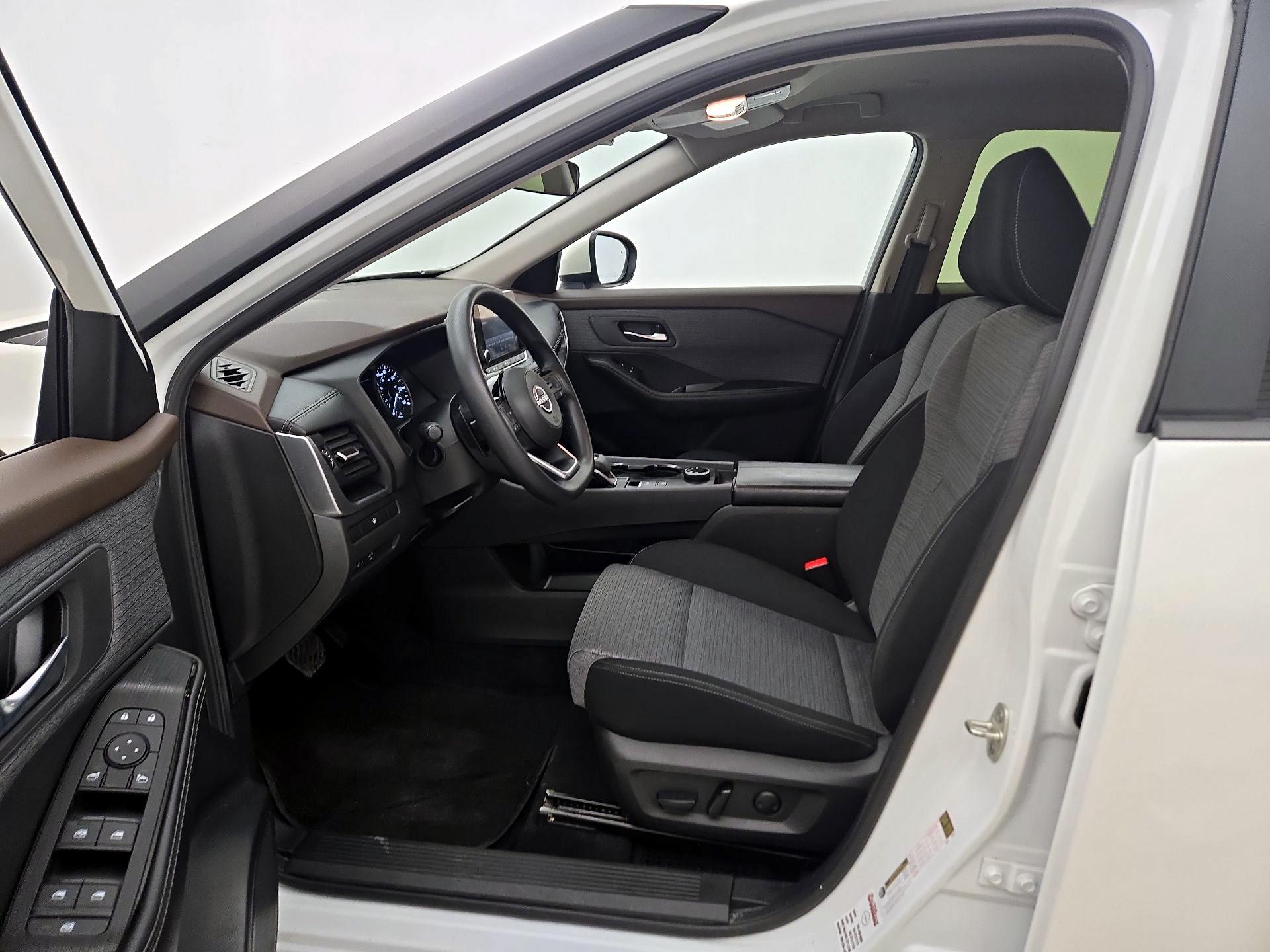 Thumbnail: 2023 Nissan Rogue - 11