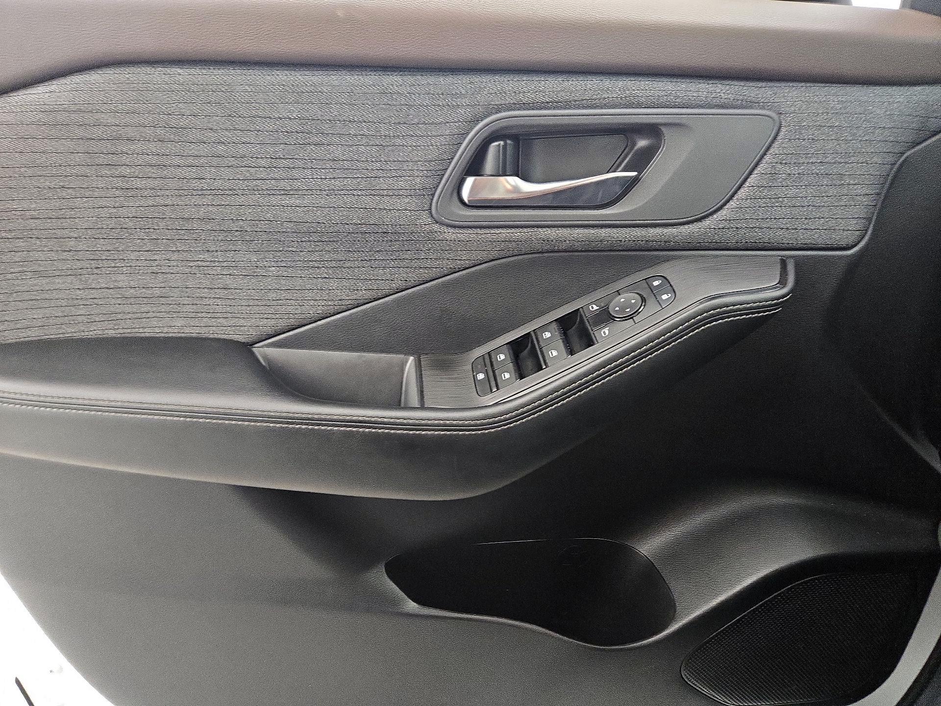 Thumbnail: 2023 Nissan Rogue - 12