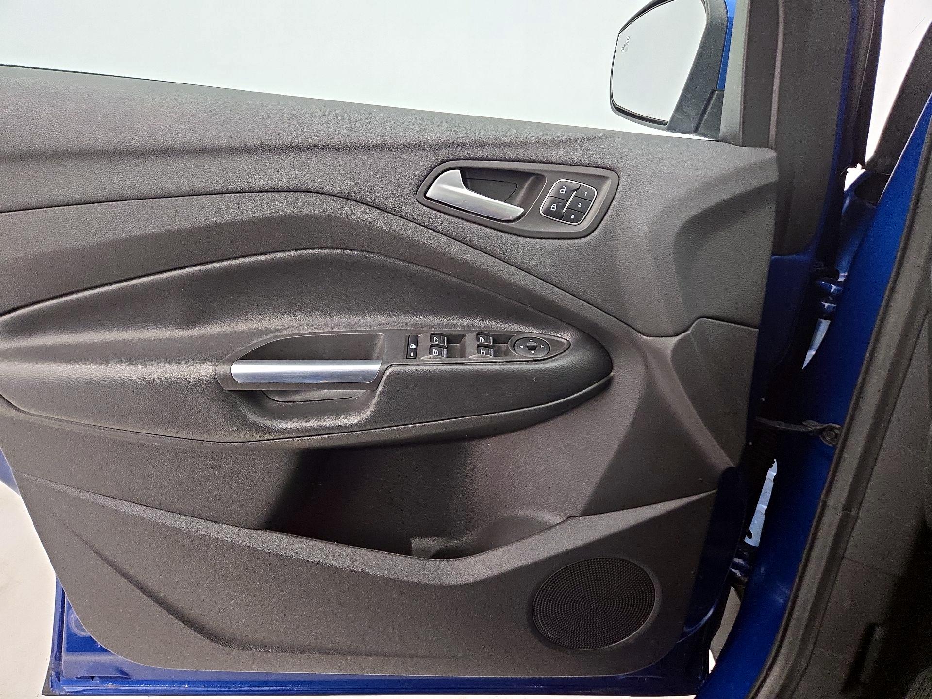 Thumbnail: 2019 Ford Escape - 12