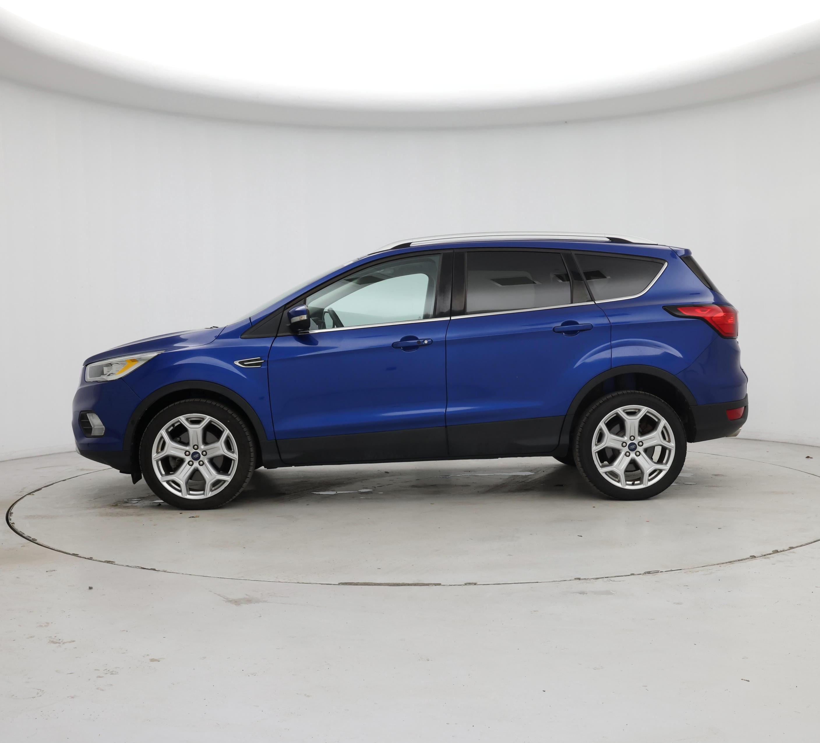 Thumbnail: 2019 Ford Escape - 3