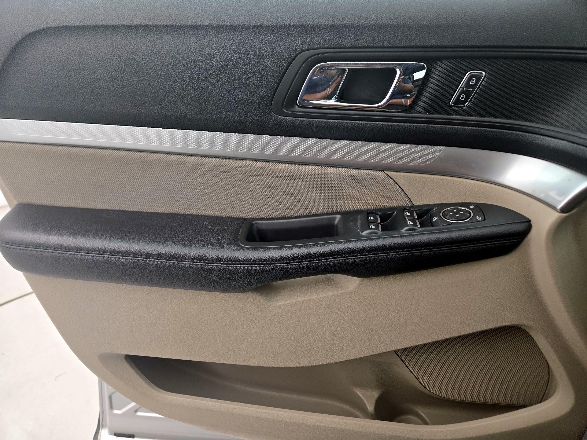 Thumbnail: 2018 Ford Explorer - 12