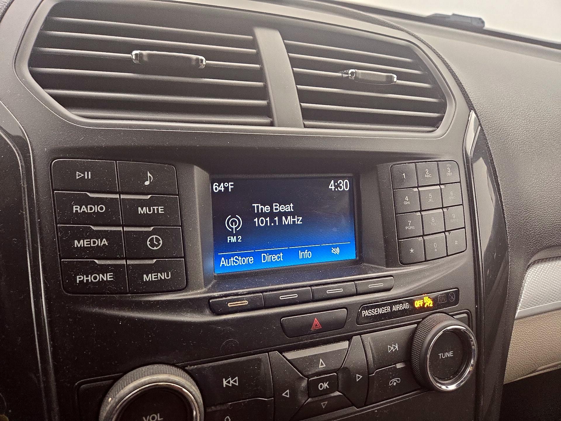 Thumbnail: 2018 Ford Explorer - 15