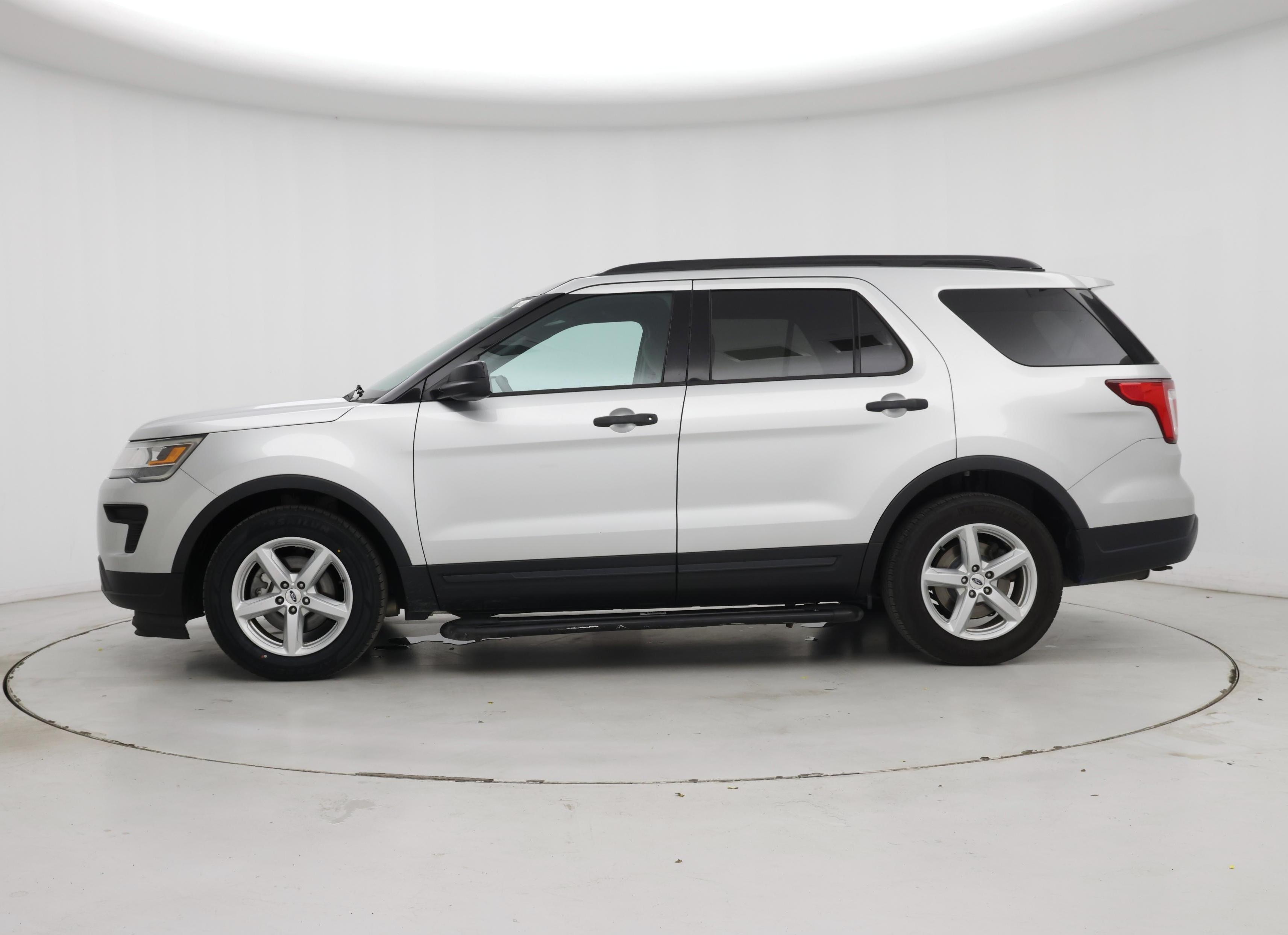 Thumbnail: 2018 Ford Explorer - 3