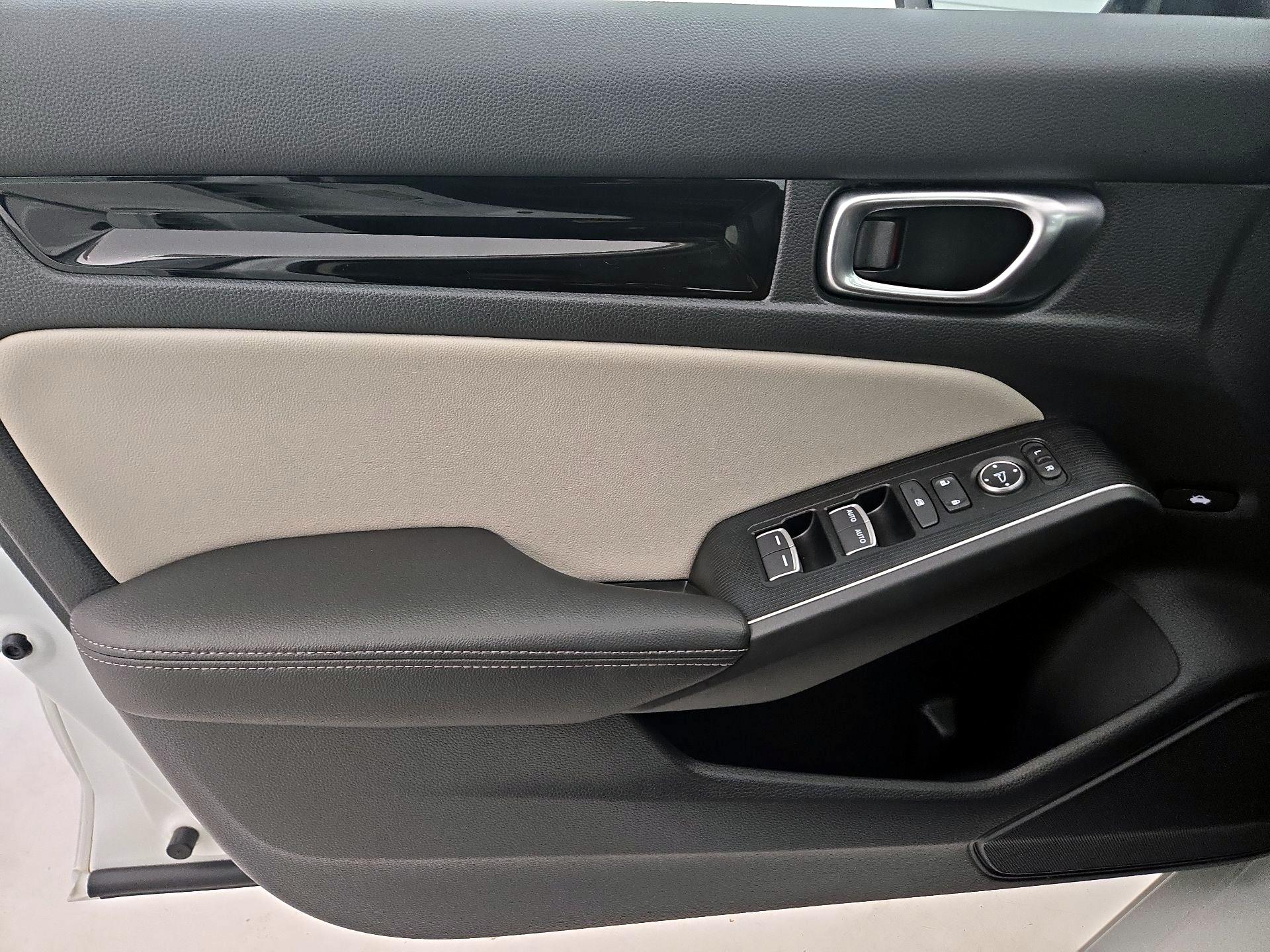 Thumbnail: 2024 Honda Civic - 12