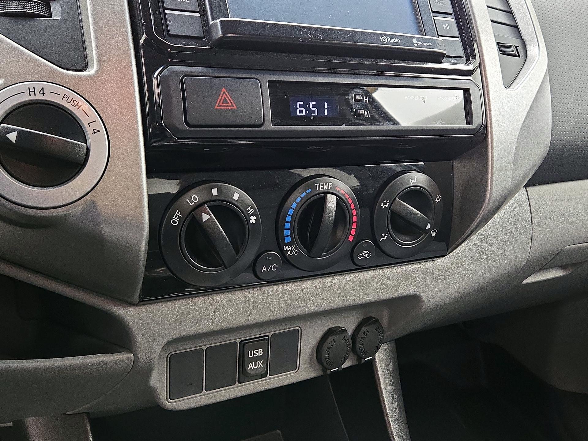 Thumbnail: 2014 Toyota Tacoma - 16