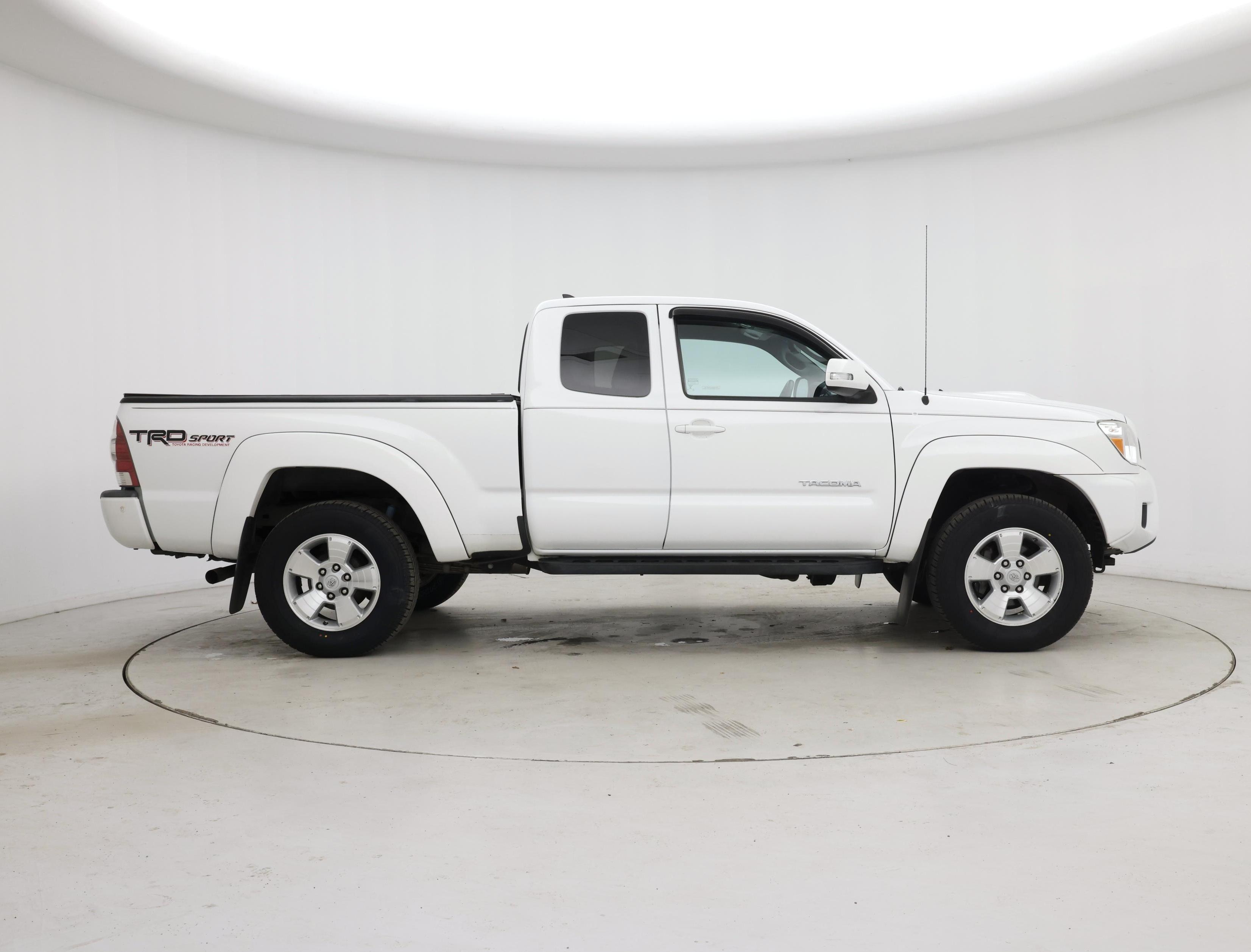 Thumbnail: 2014 Toyota Tacoma - 7