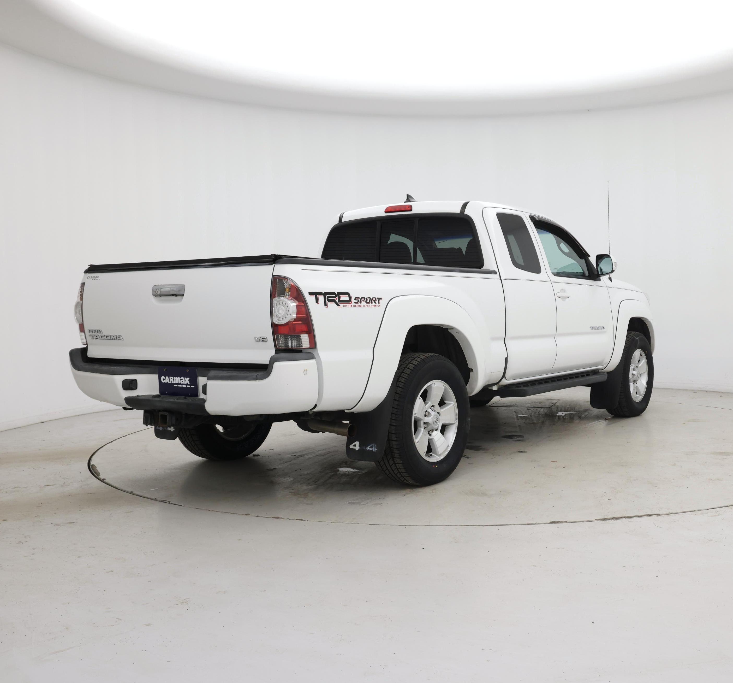 Thumbnail: 2014 Toyota Tacoma - 8