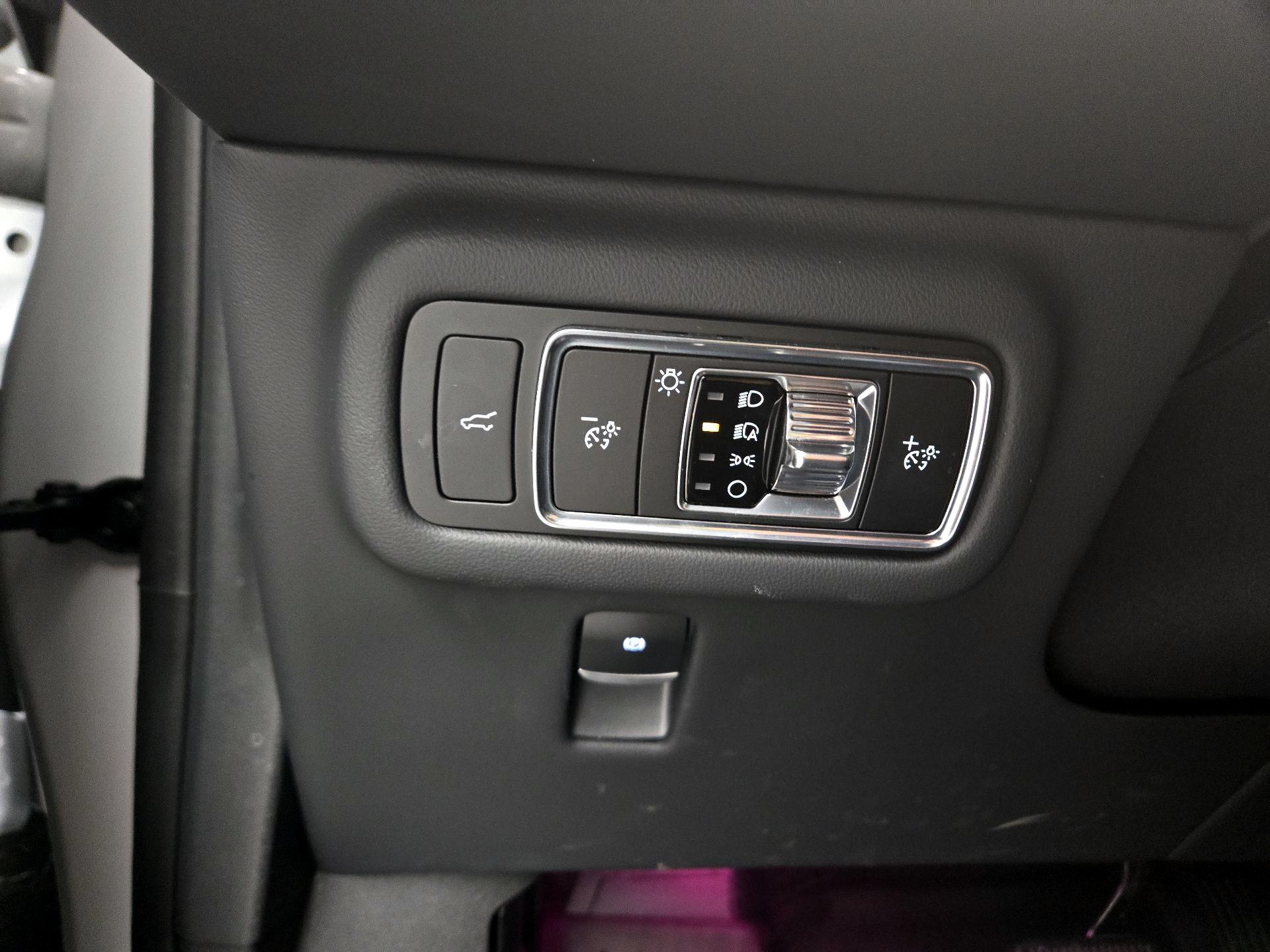 Thumbnail: 2025 Lincoln Nautilus - 13