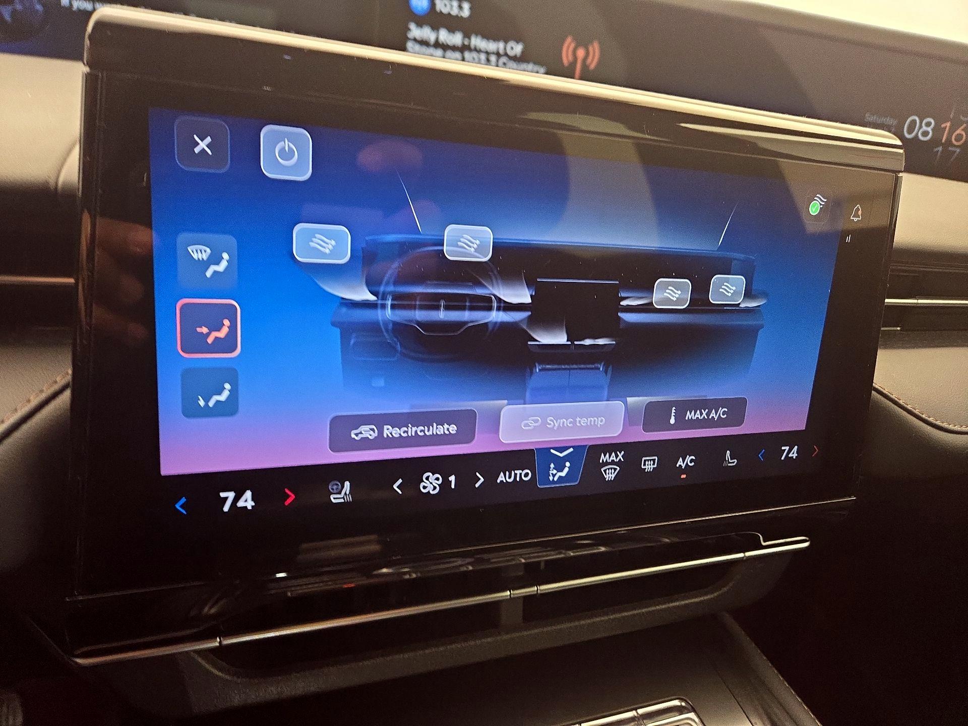 Thumbnail: 2025 Lincoln Nautilus - 17