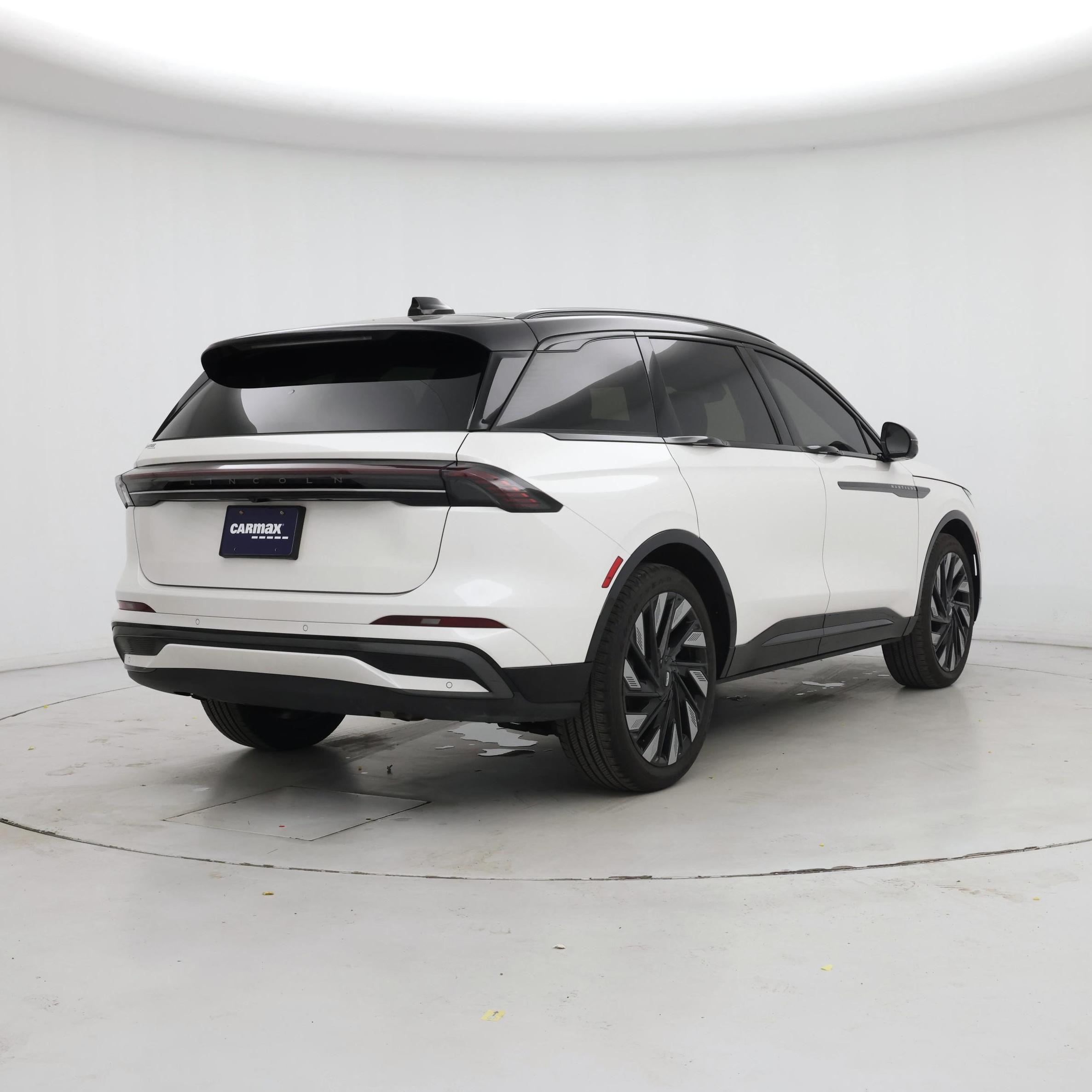 Thumbnail: 2025 Lincoln Nautilus - 8