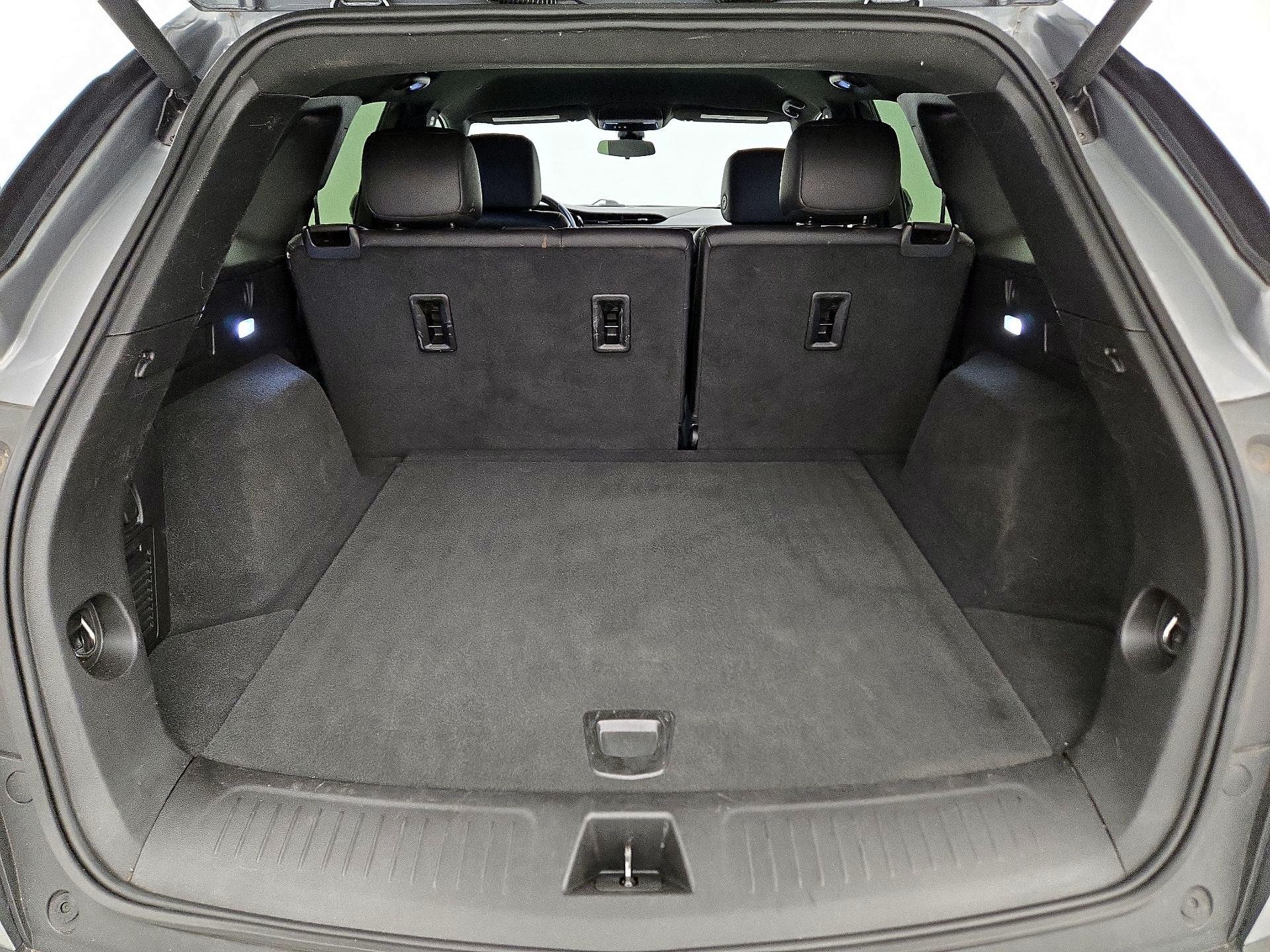 Thumbnail: 2020 Cadillac XT5 - 20