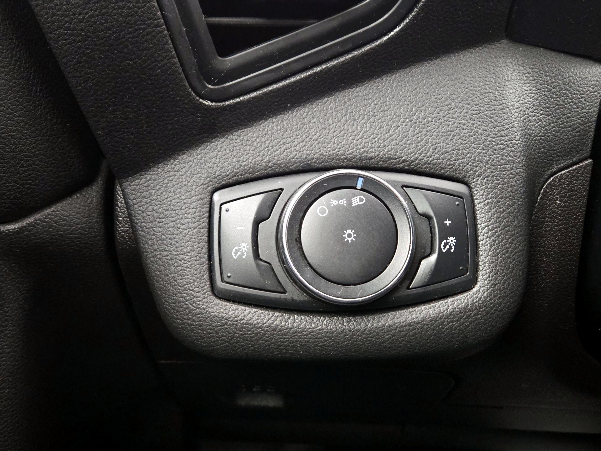 Thumbnail: 2014 Ford Escape - 13