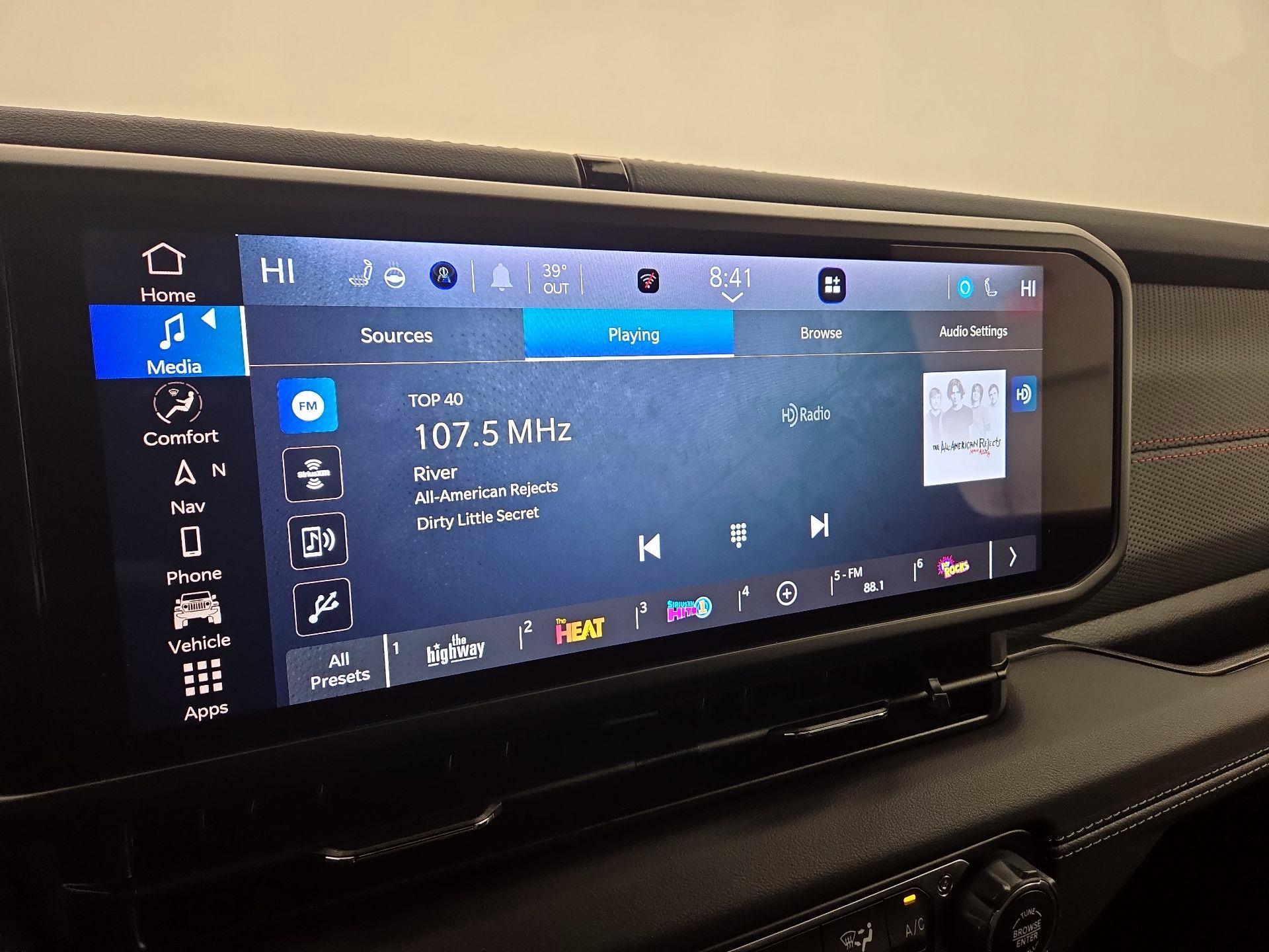 Thumbnail: 2025 Jeep Wrangler - 16