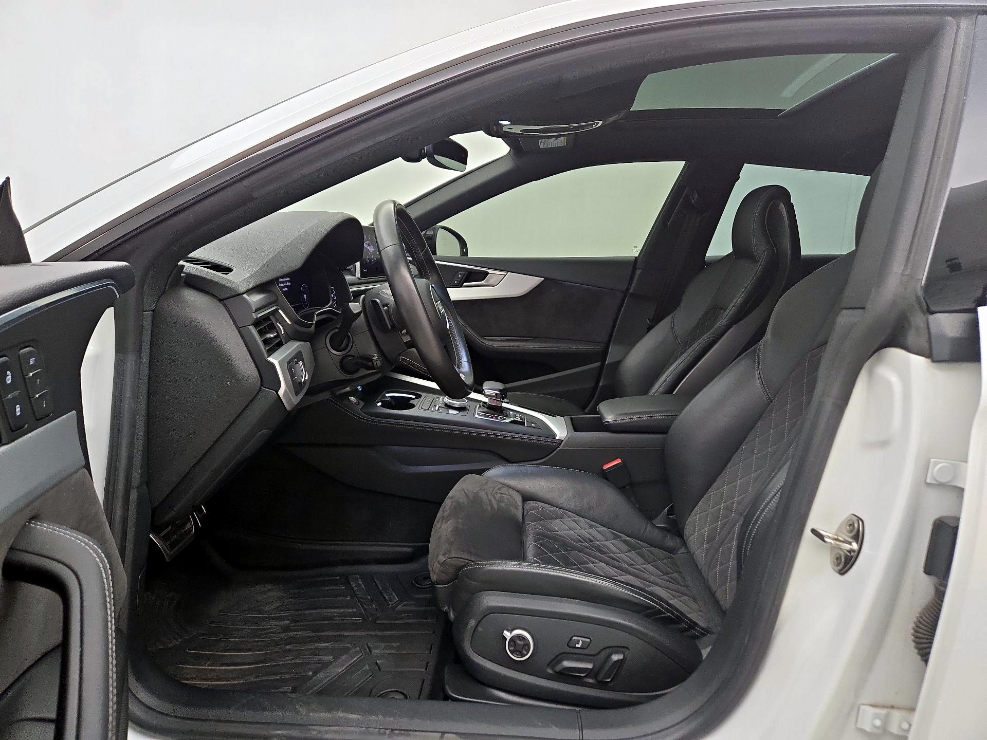 Thumbnail: 2019 Audi S5 - 11