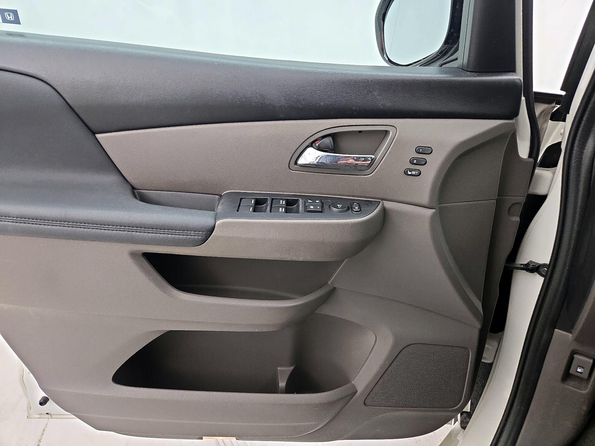 Thumbnail: 2017 Honda Odyssey - 12