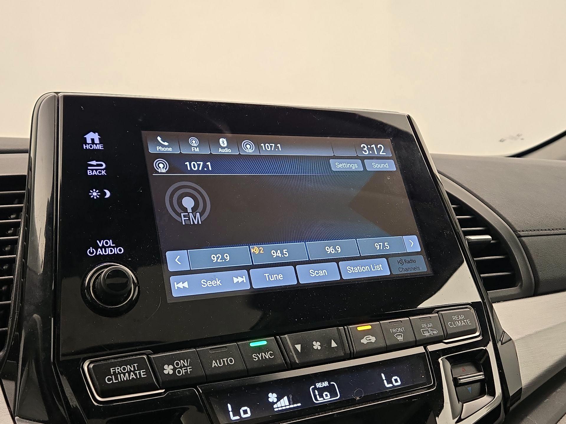 Thumbnail: 2019 Honda Odyssey - 15