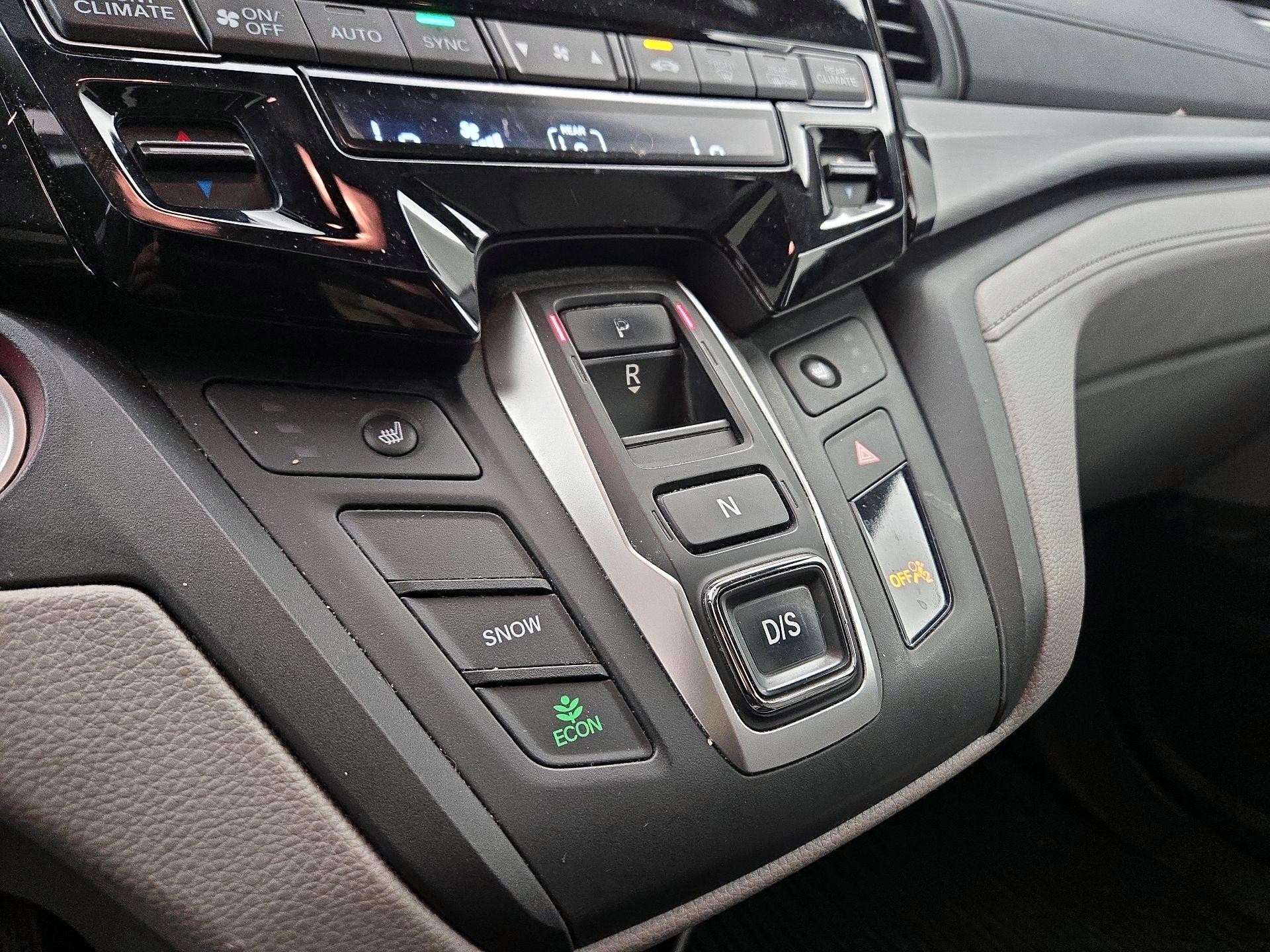 Thumbnail: 2019 Honda Odyssey - 17