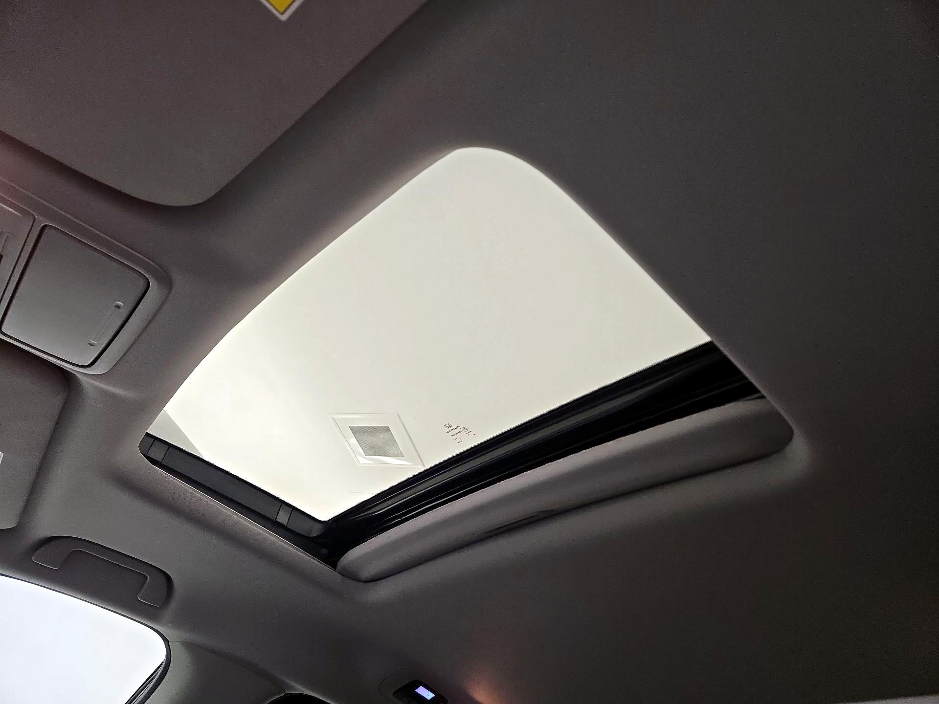 Thumbnail: 2019 Honda Odyssey - 19