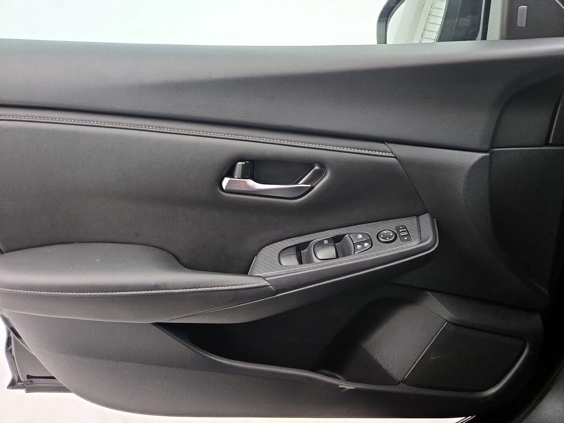 Thumbnail: 2023 Nissan Sentra - 12