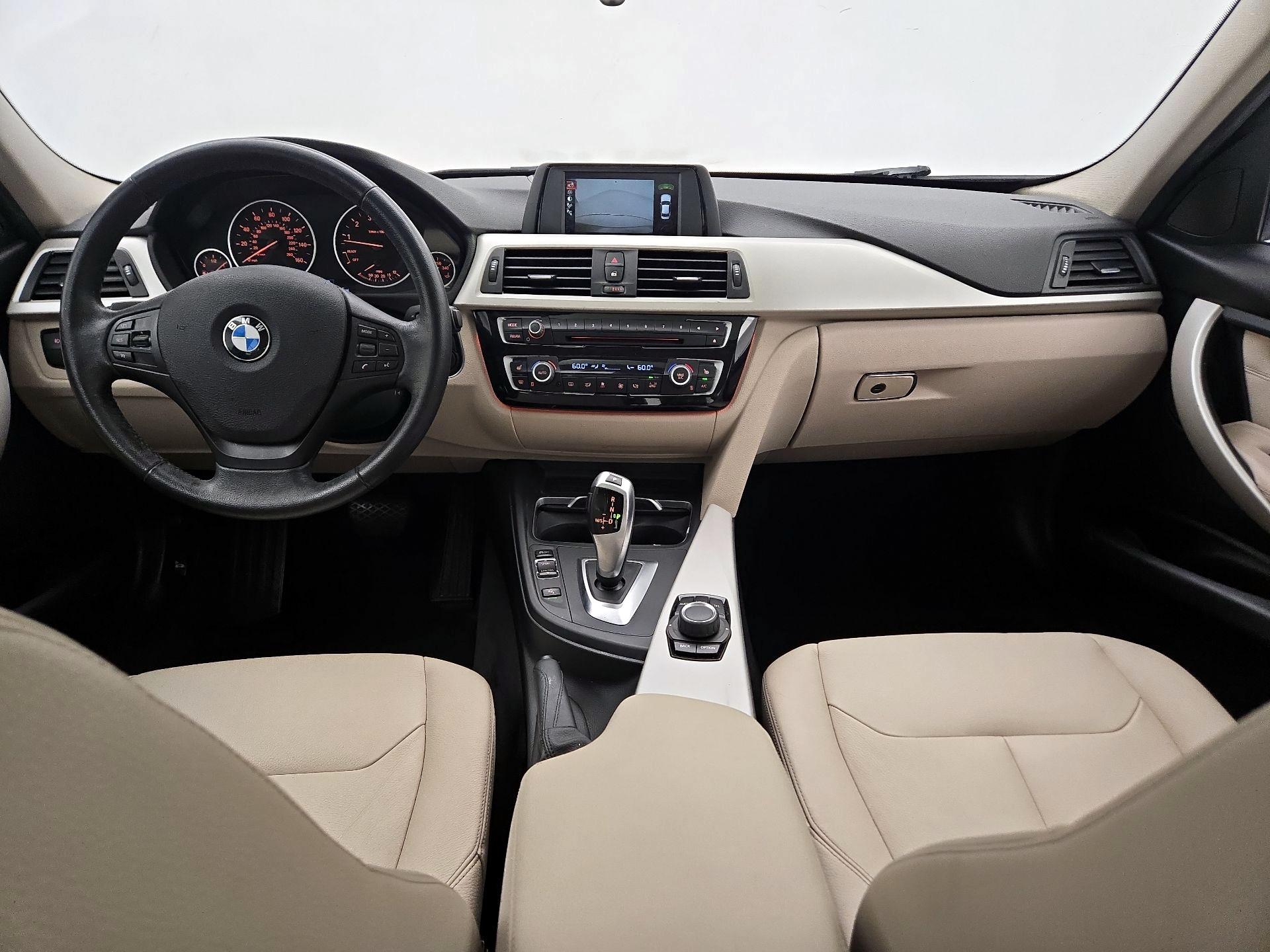 Thumbnail: 2016 BMW 3 Series - 9