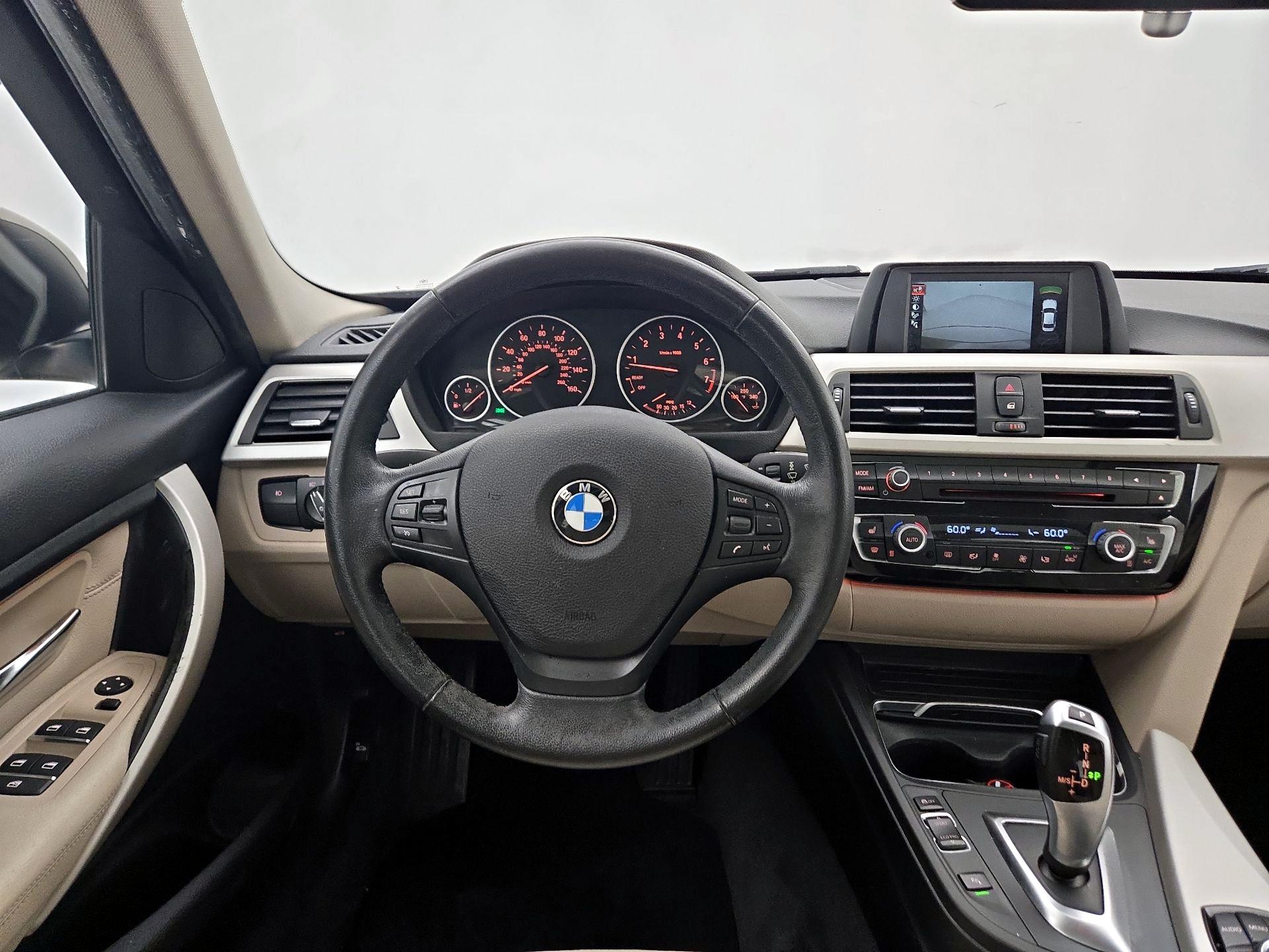 Thumbnail: 2016 BMW 3 Series - 10