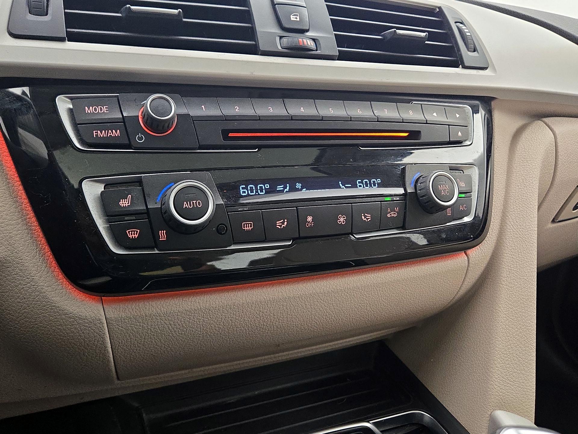 Thumbnail: 2016 BMW 3 Series - 16