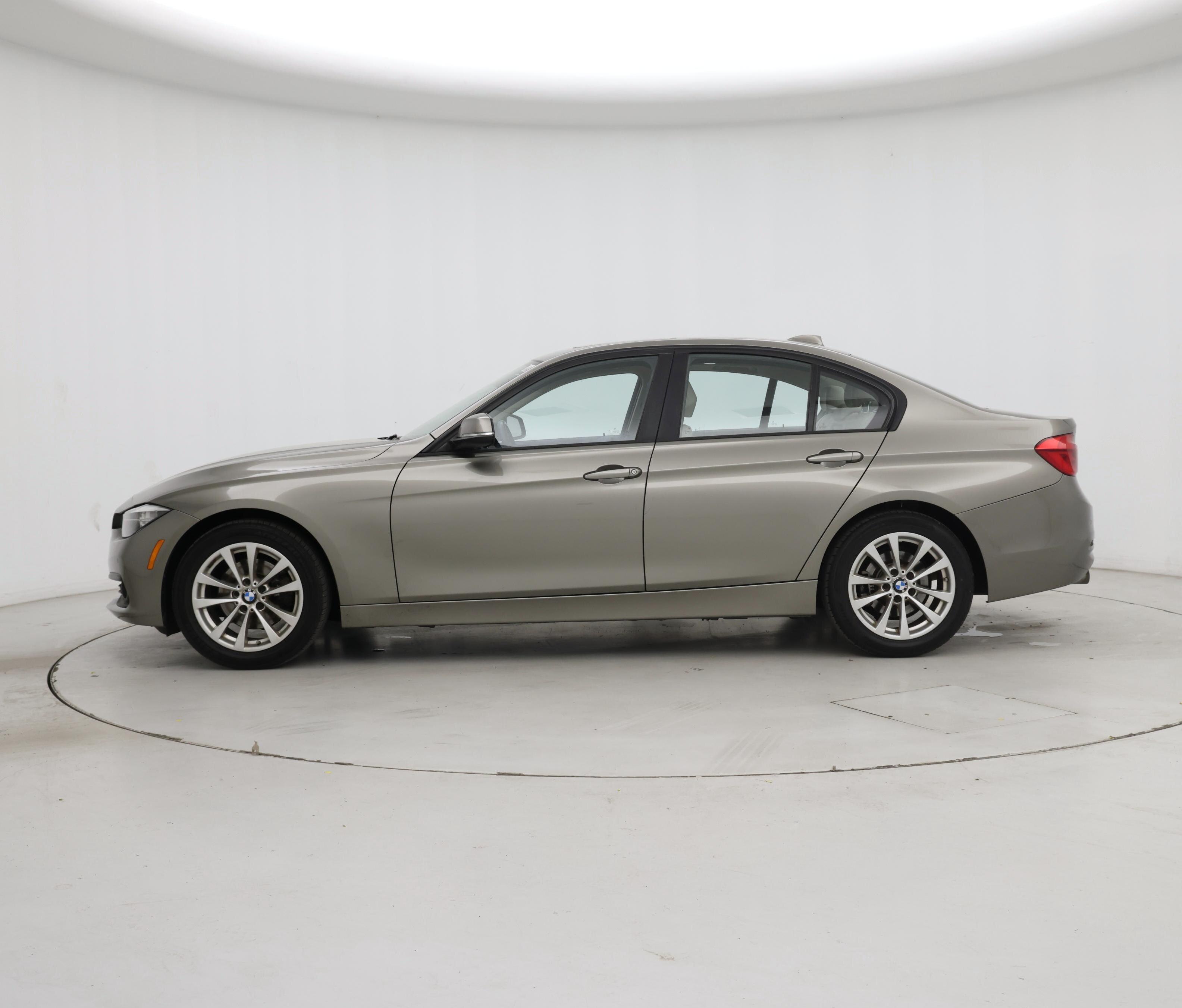Thumbnail: 2016 BMW 3 Series - 3