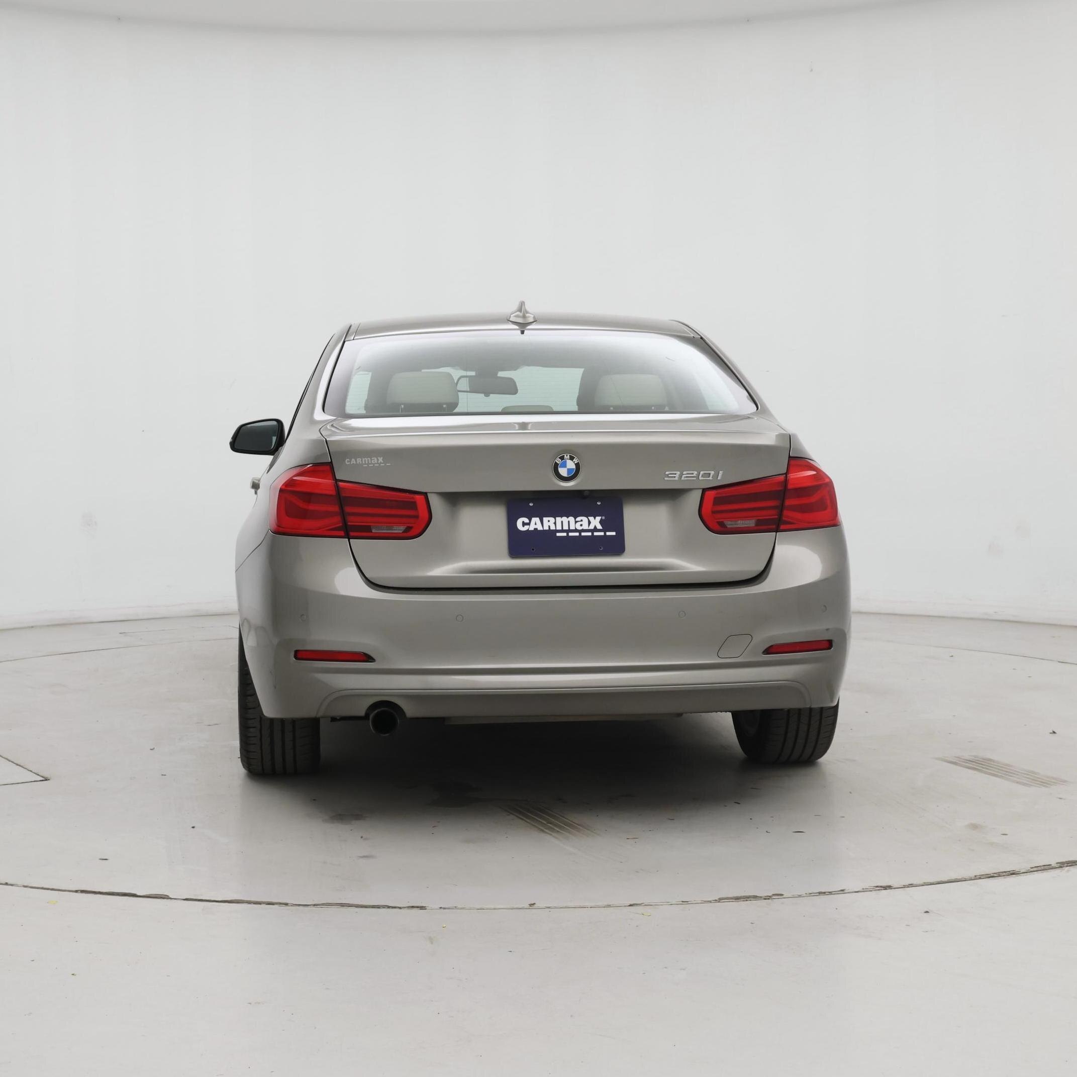 Thumbnail: 2016 BMW 3 Series - 6