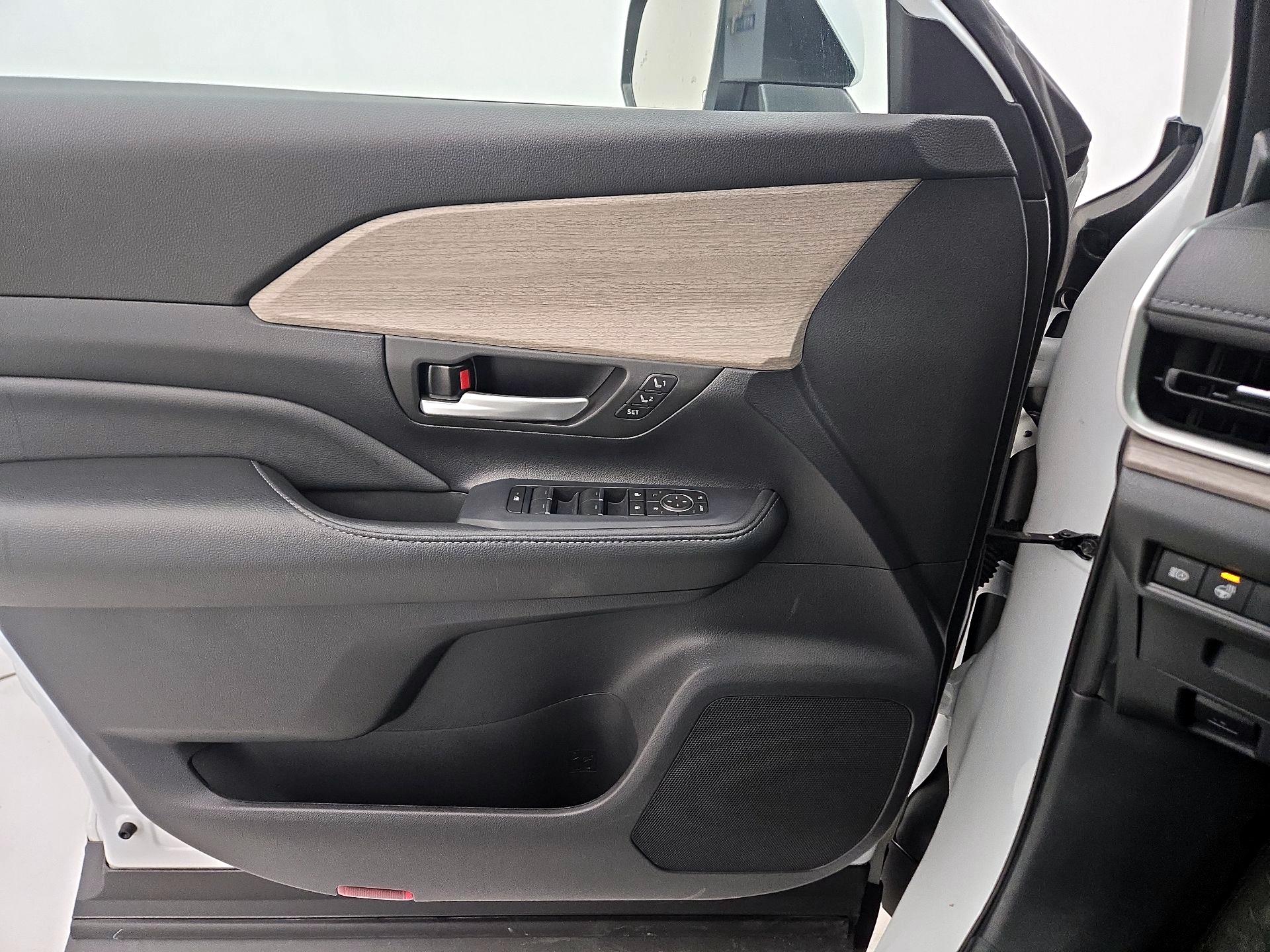 Thumbnail: 2024 Toyota Grand Highlander - 12