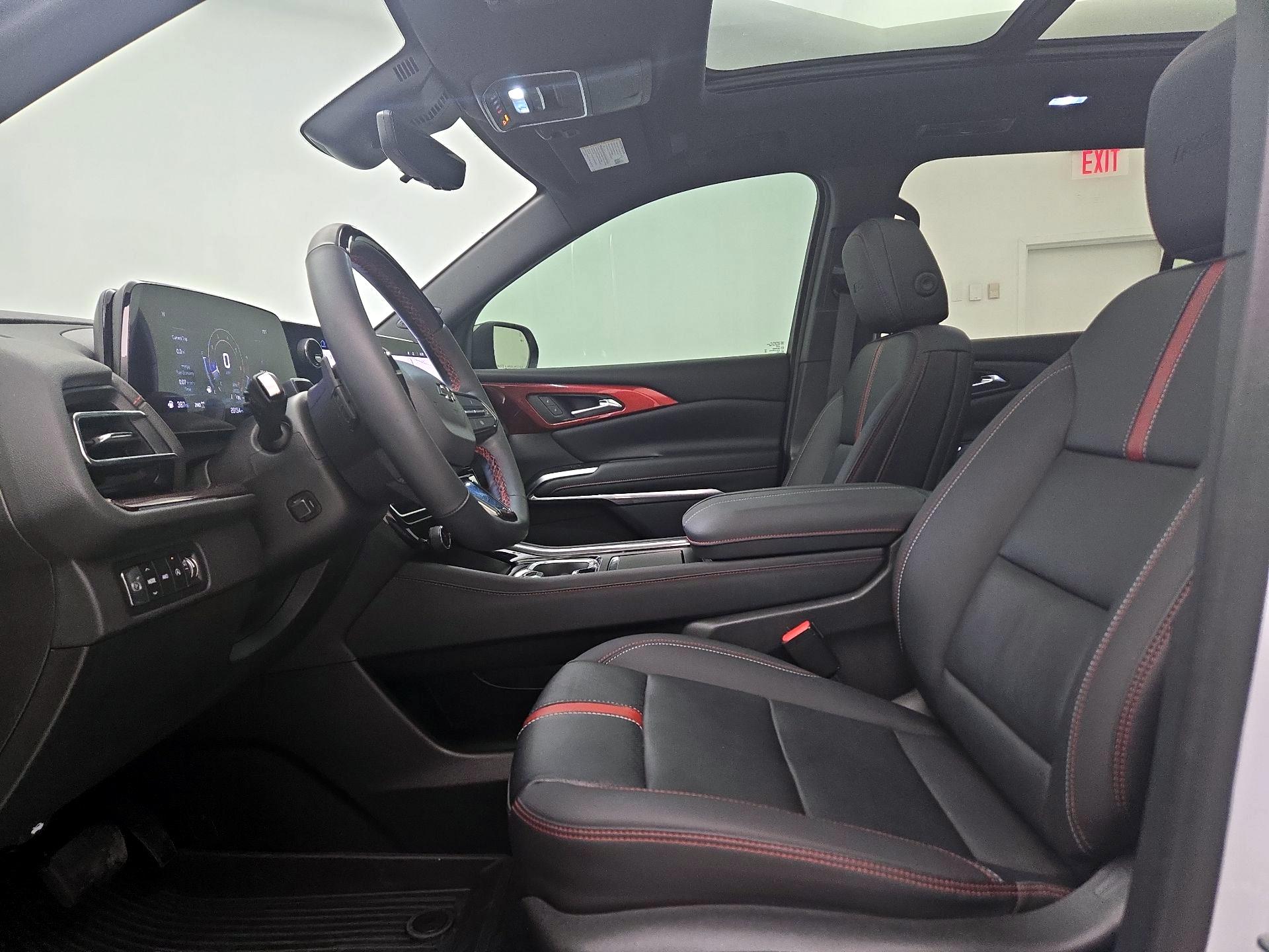 Thumbnail: 2024 Chevrolet Traverse - 11