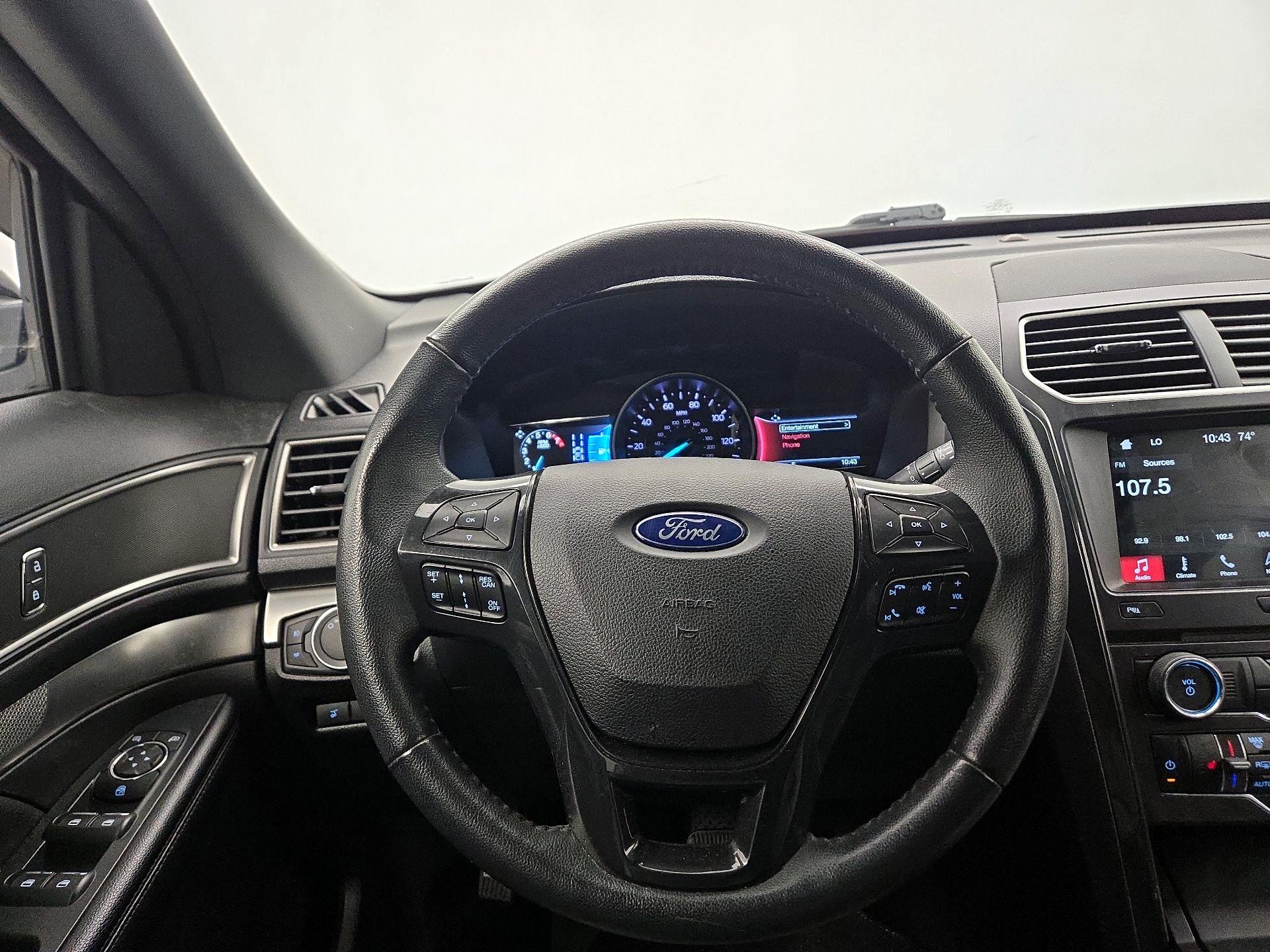 Thumbnail: 2018 Ford Explorer - 10