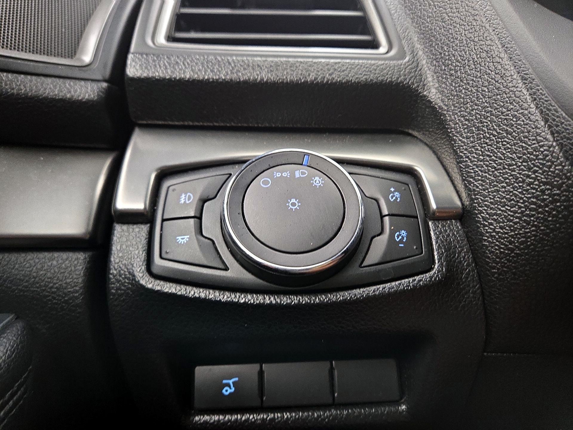 Thumbnail: 2018 Ford Explorer - 13