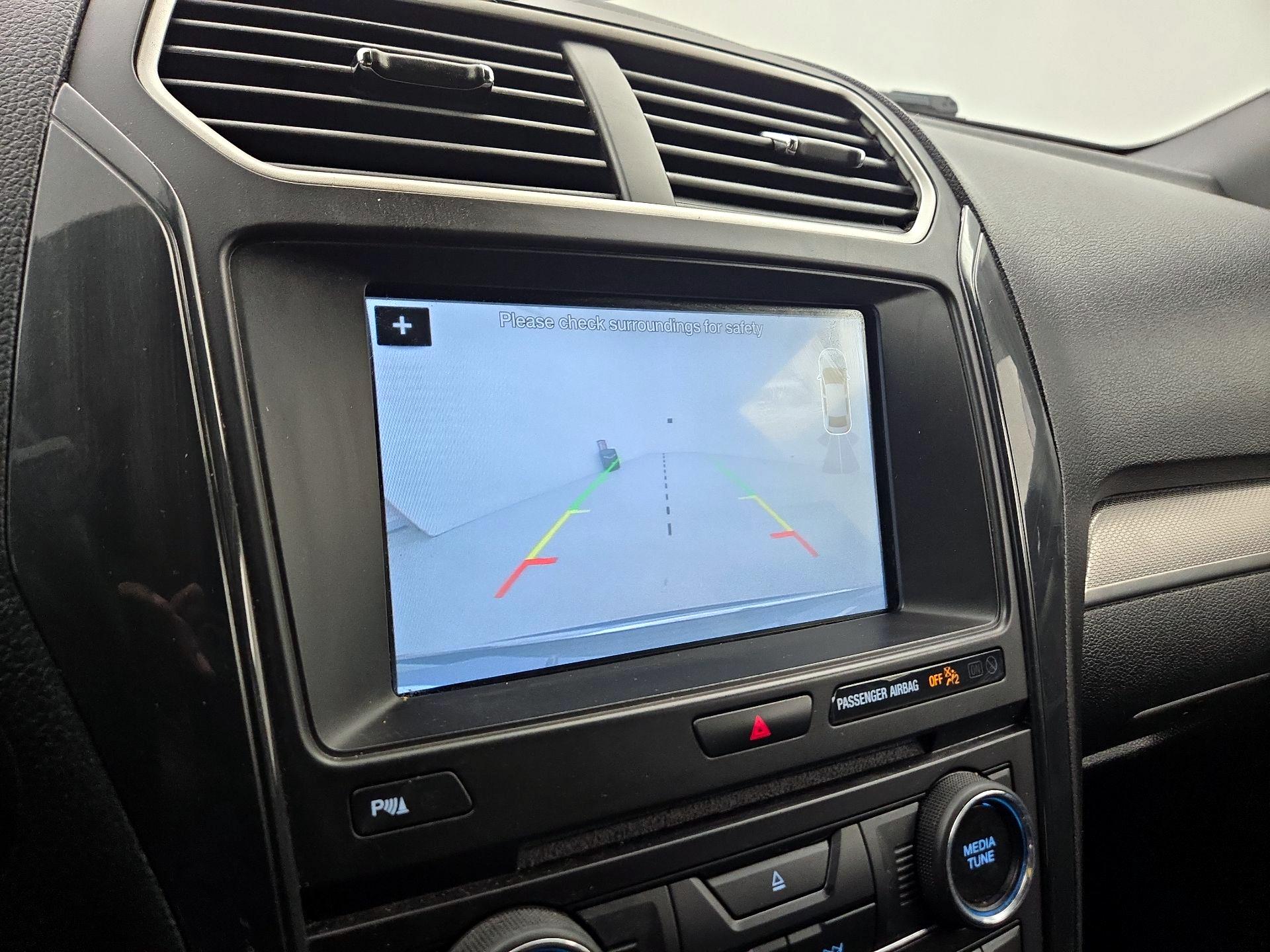 Thumbnail: 2018 Ford Explorer - 14