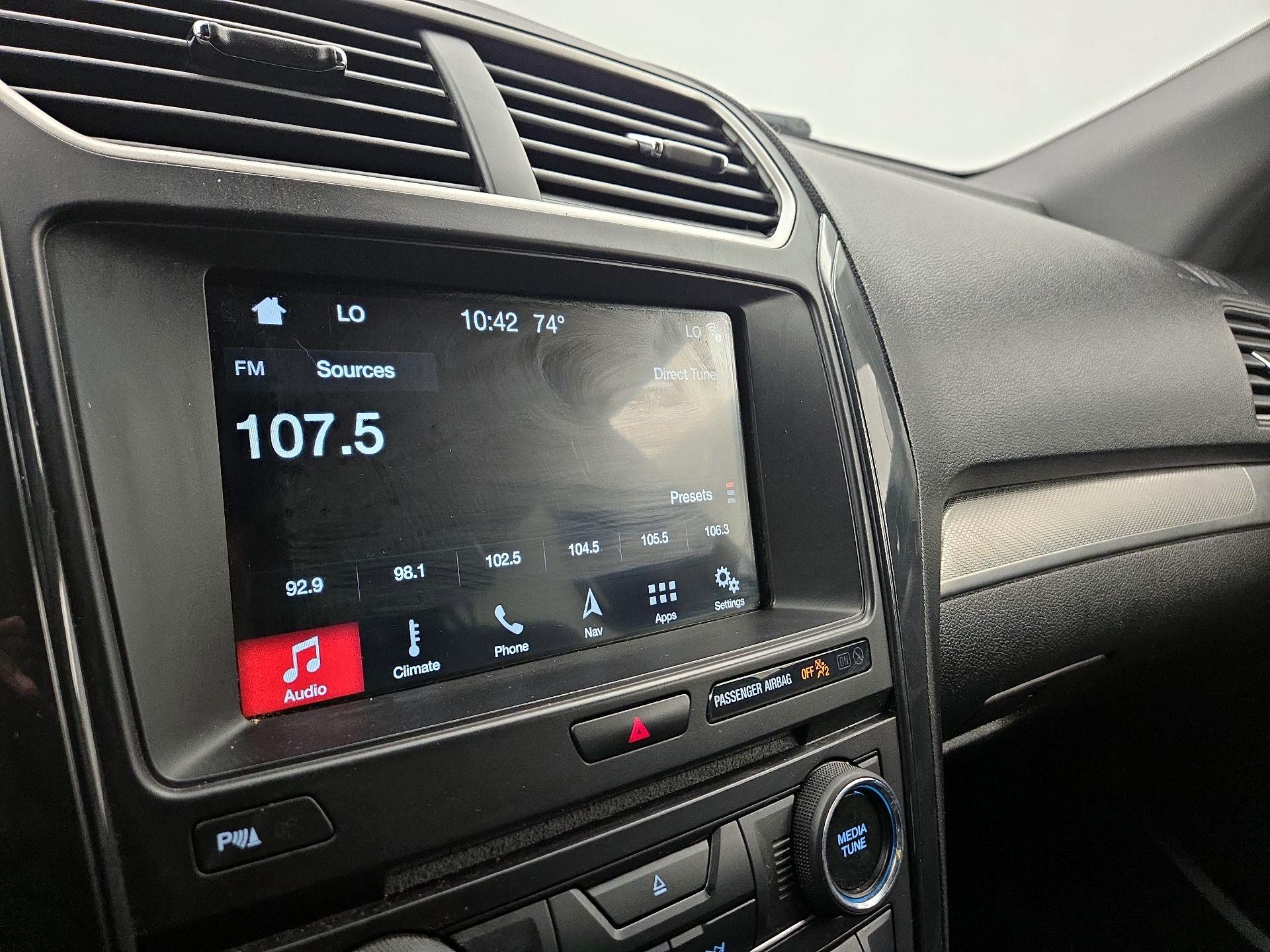 Thumbnail: 2018 Ford Explorer - 15