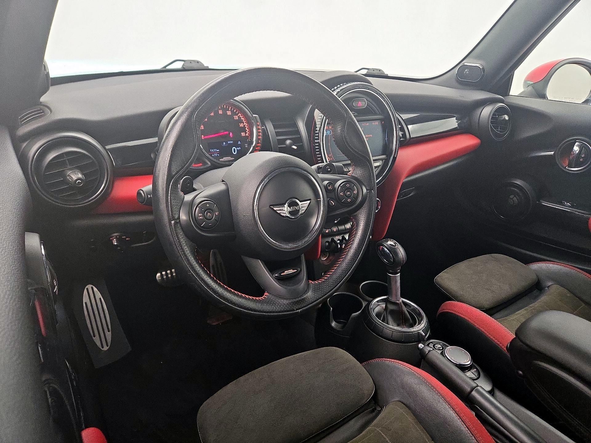 Thumbnail: 2017 MINI Cooper - 9