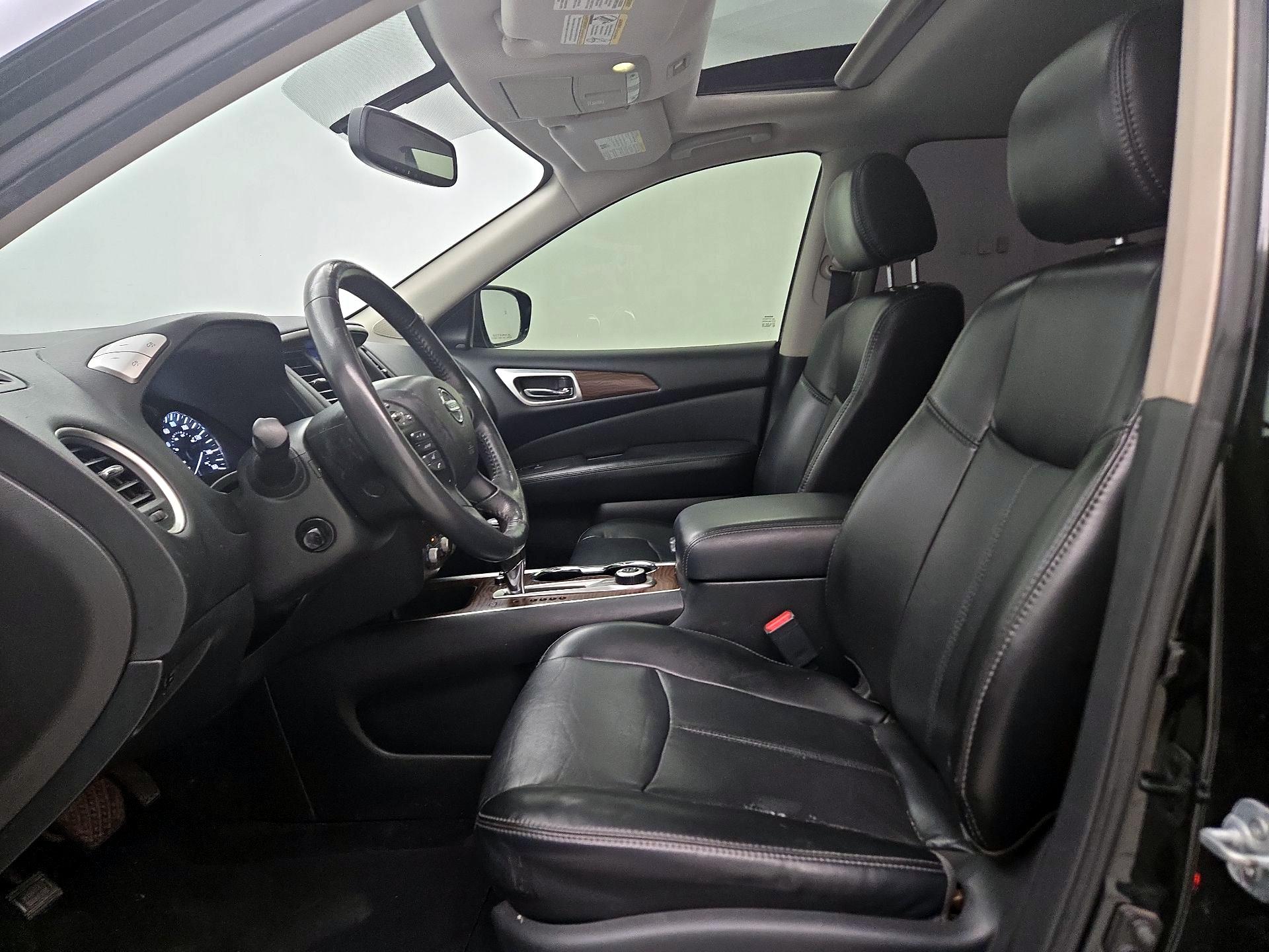 Thumbnail: 2017 Nissan Pathfinder - 11