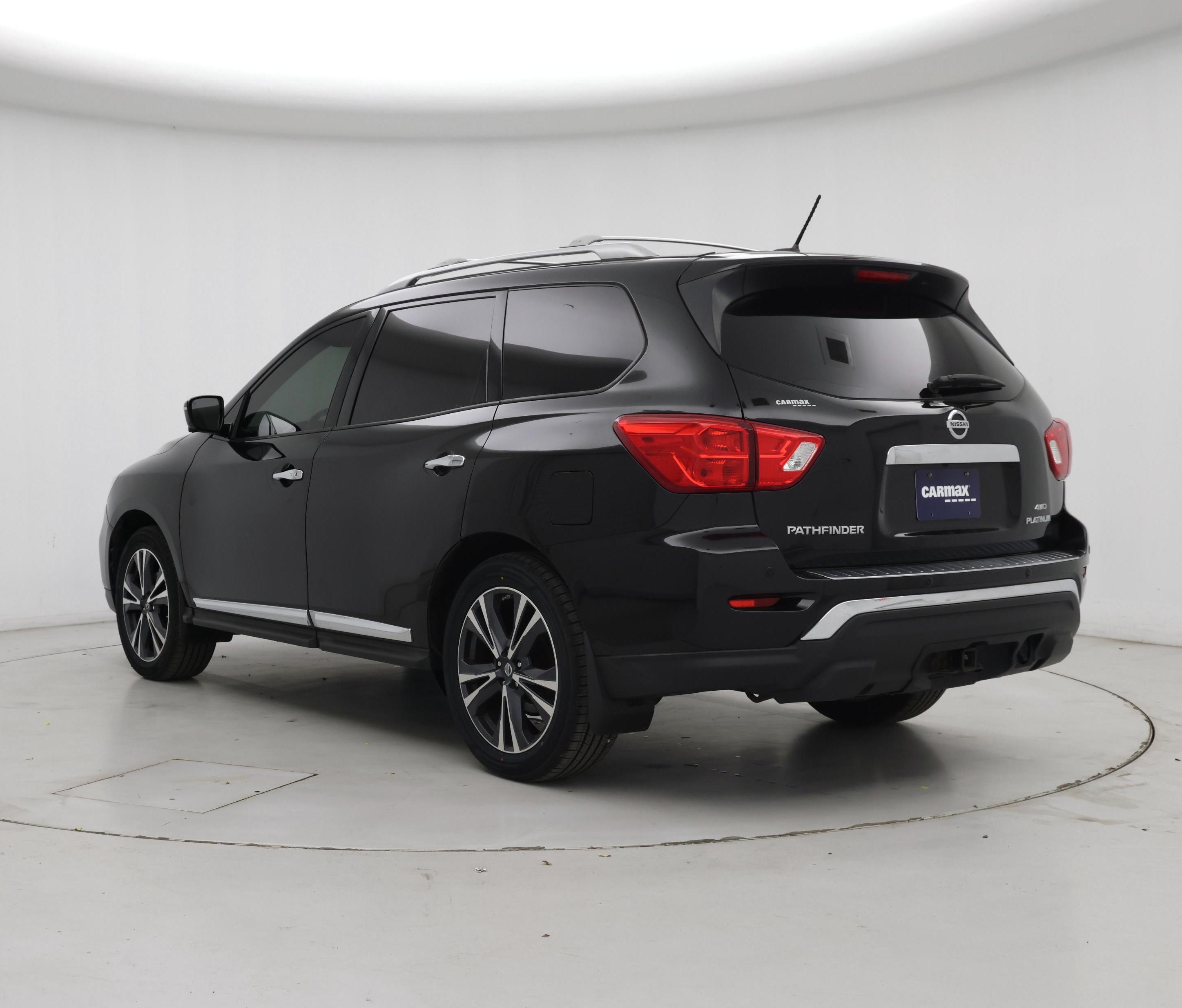 Thumbnail: 2017 Nissan Pathfinder - 2