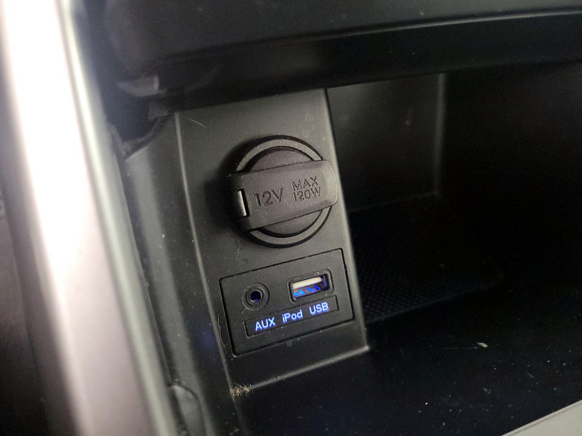 Thumbnail: 2014 Hyundai Elantra - 18