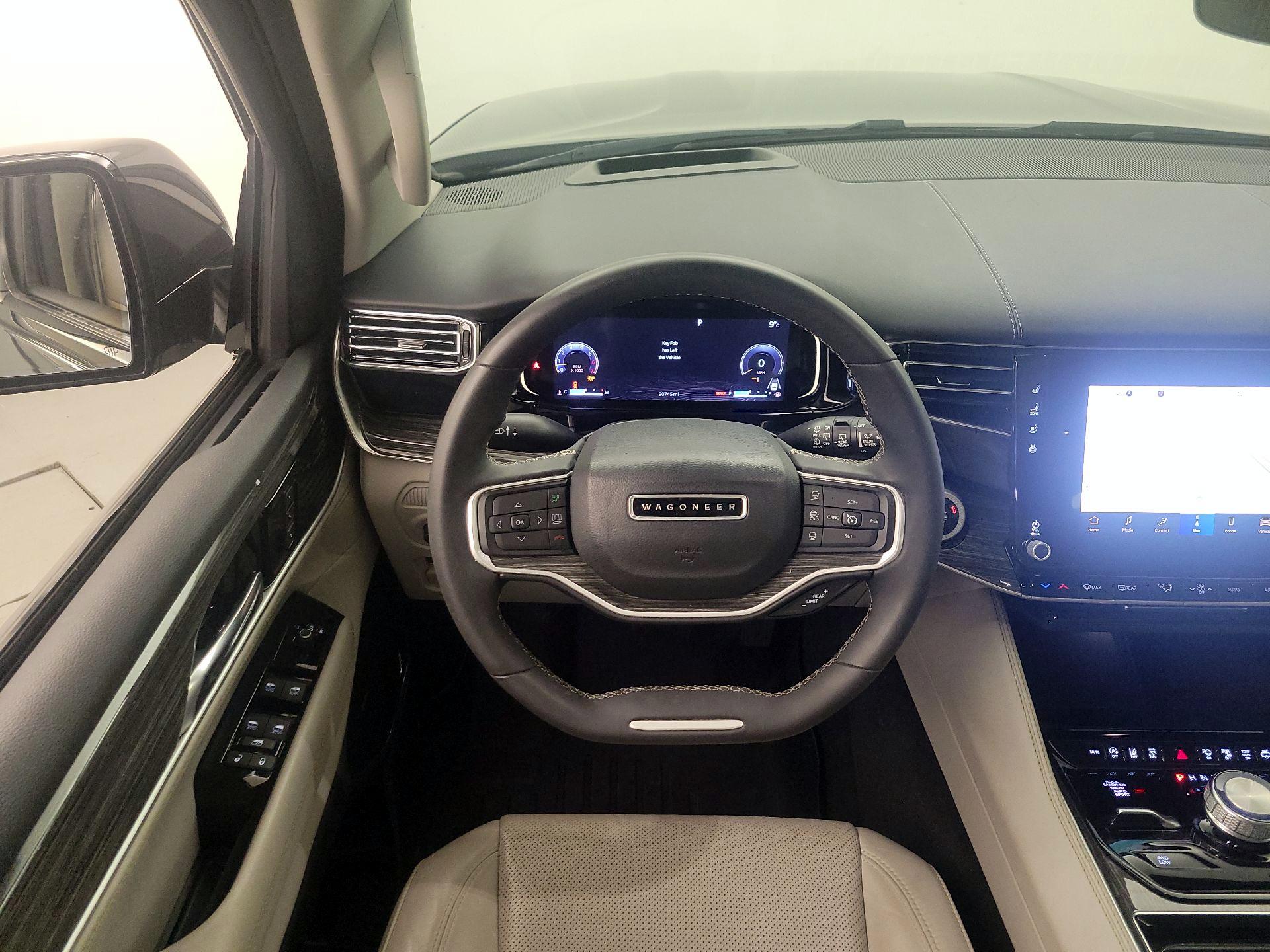 Thumbnail: 2022 Jeep Wagoneer - 10