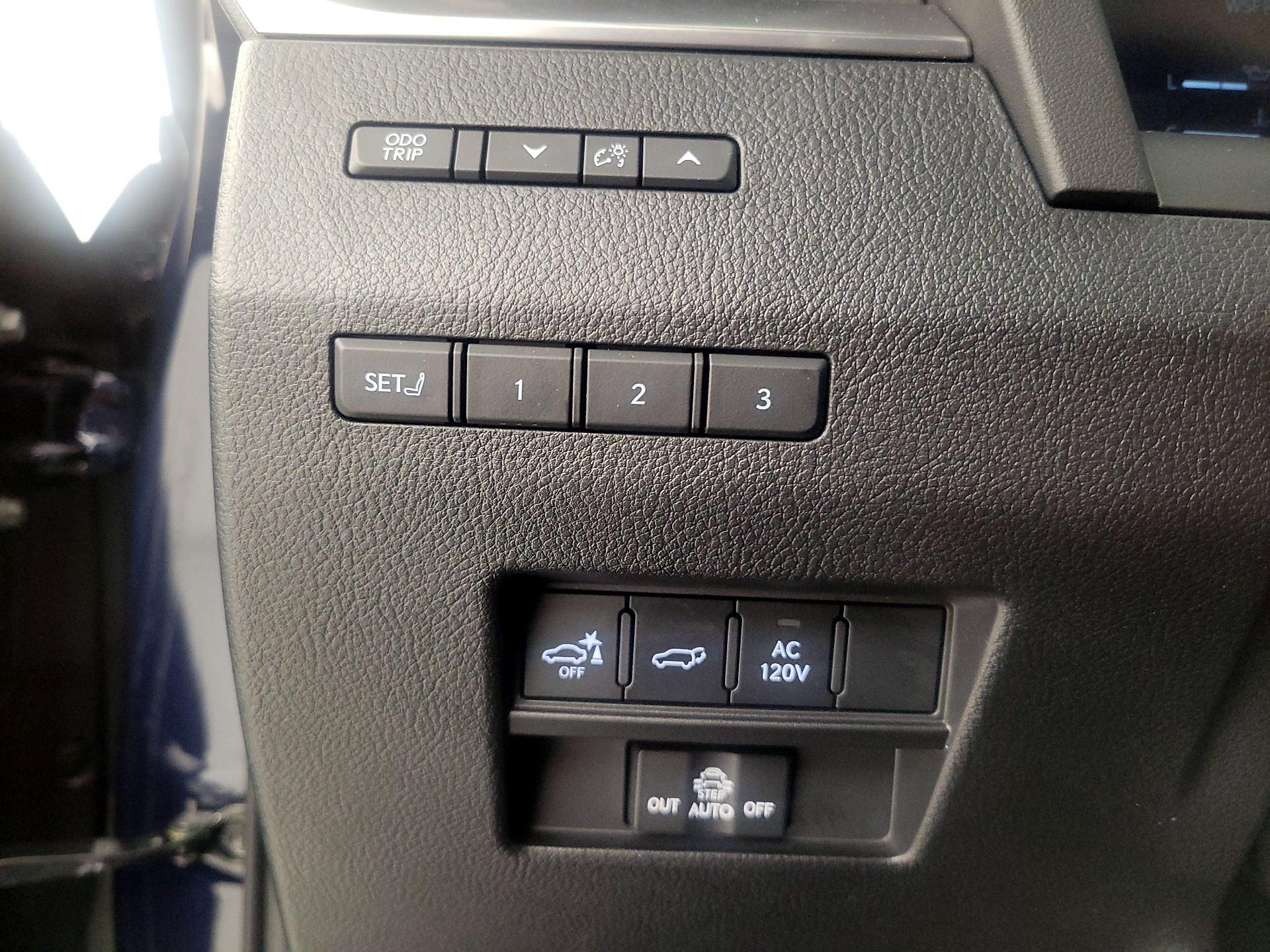 Thumbnail: 2025 Lexus GX - 13